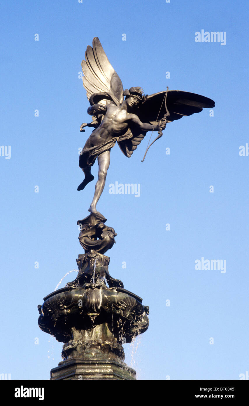 Eros, Piccadilly Circus, Londra, statua statue inglese immagini iconica ali alata freccia bow England Regno Unito Foto Stock