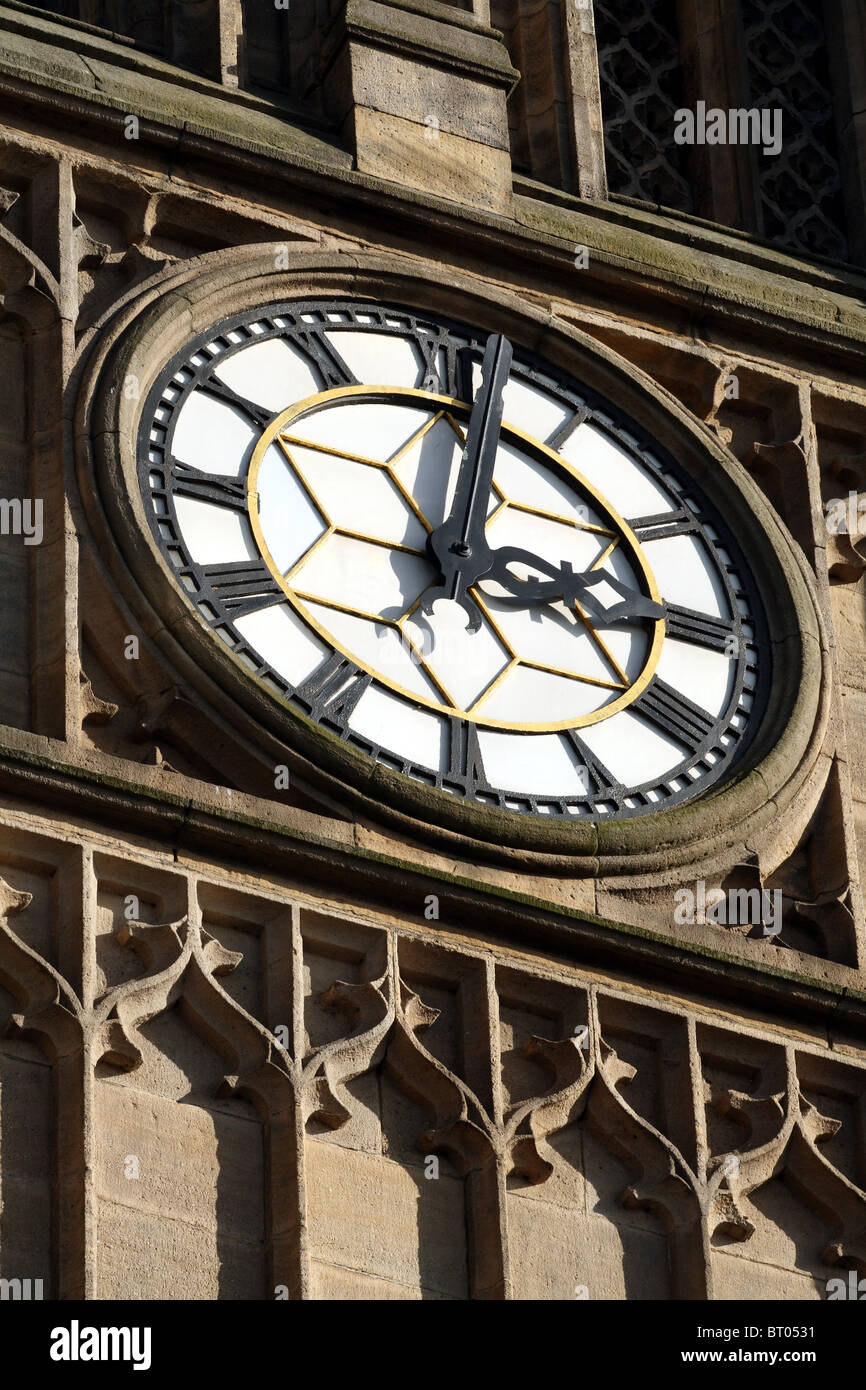 Leeds Chiesa Parrocchiale Torre dell Orologio chiesa di San Pietro a Leeds Foto Stock