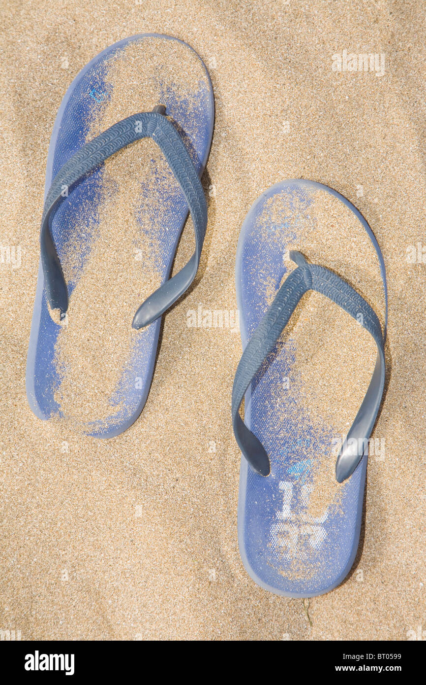 Tanga blu sulla spiaggia. Foto Stock