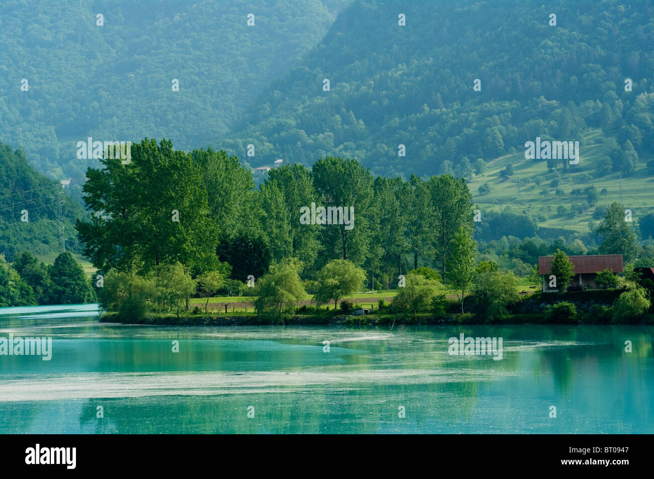 Soca River in Slovenia;Emerald;acqua color smeraldo Foto Stock