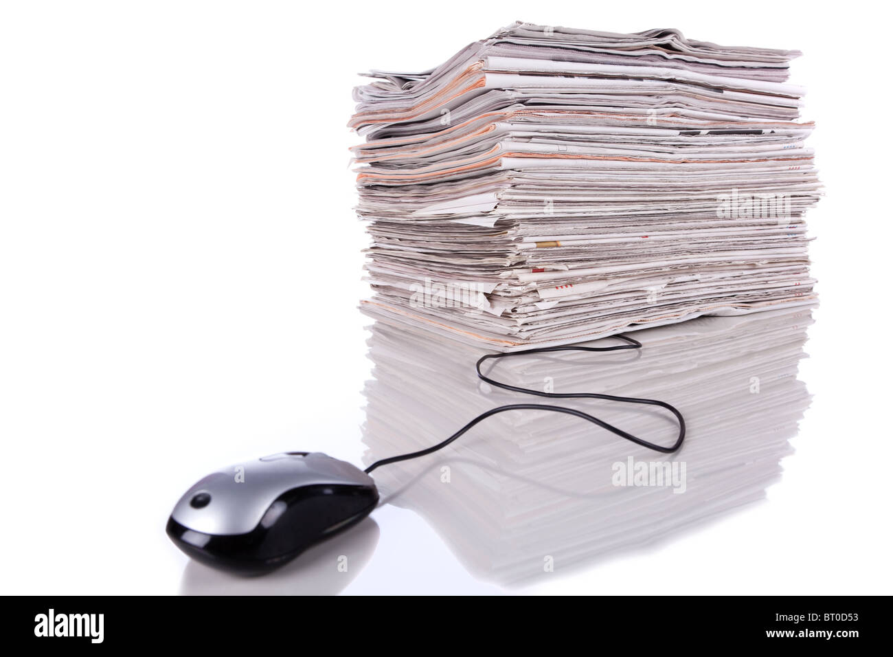 Electronic news in internet (isolato su bianco) Foto Stock
