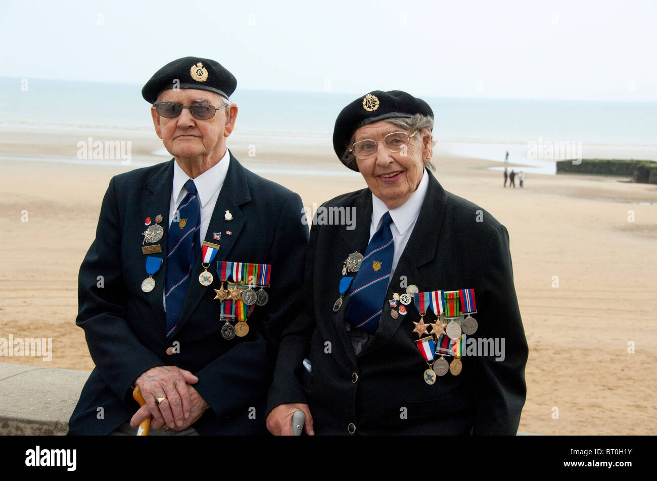 Francia, Normandia, Arromanches. Sessantesimo anniversario del D-Day. George & Iris Lavis, Normandia reduci dal Regno Unito. Foto Stock