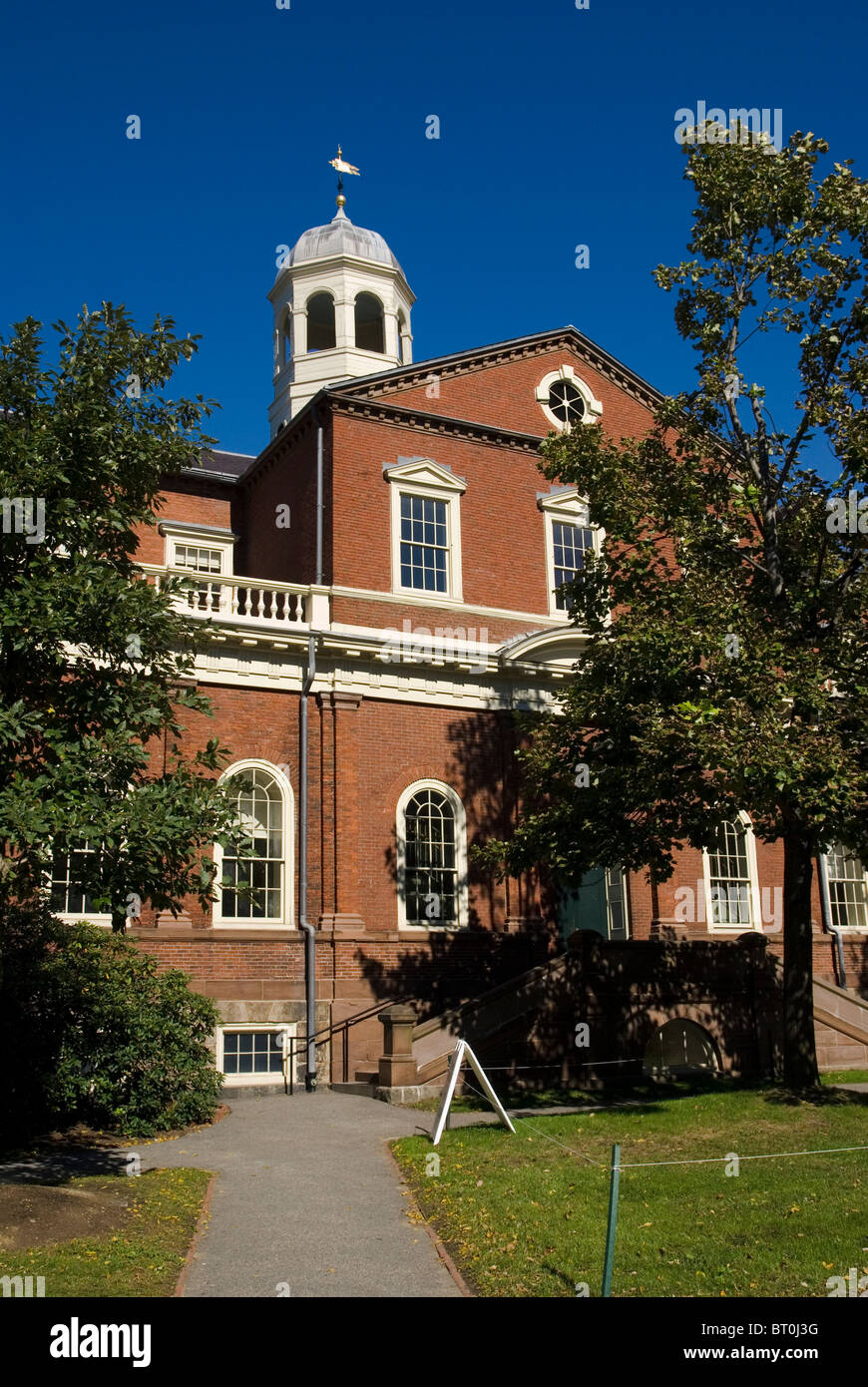 Harvard Hall presso la Harvard University di Cambridge, Massachusetts, STATI UNITI D'AMERICA Foto Stock