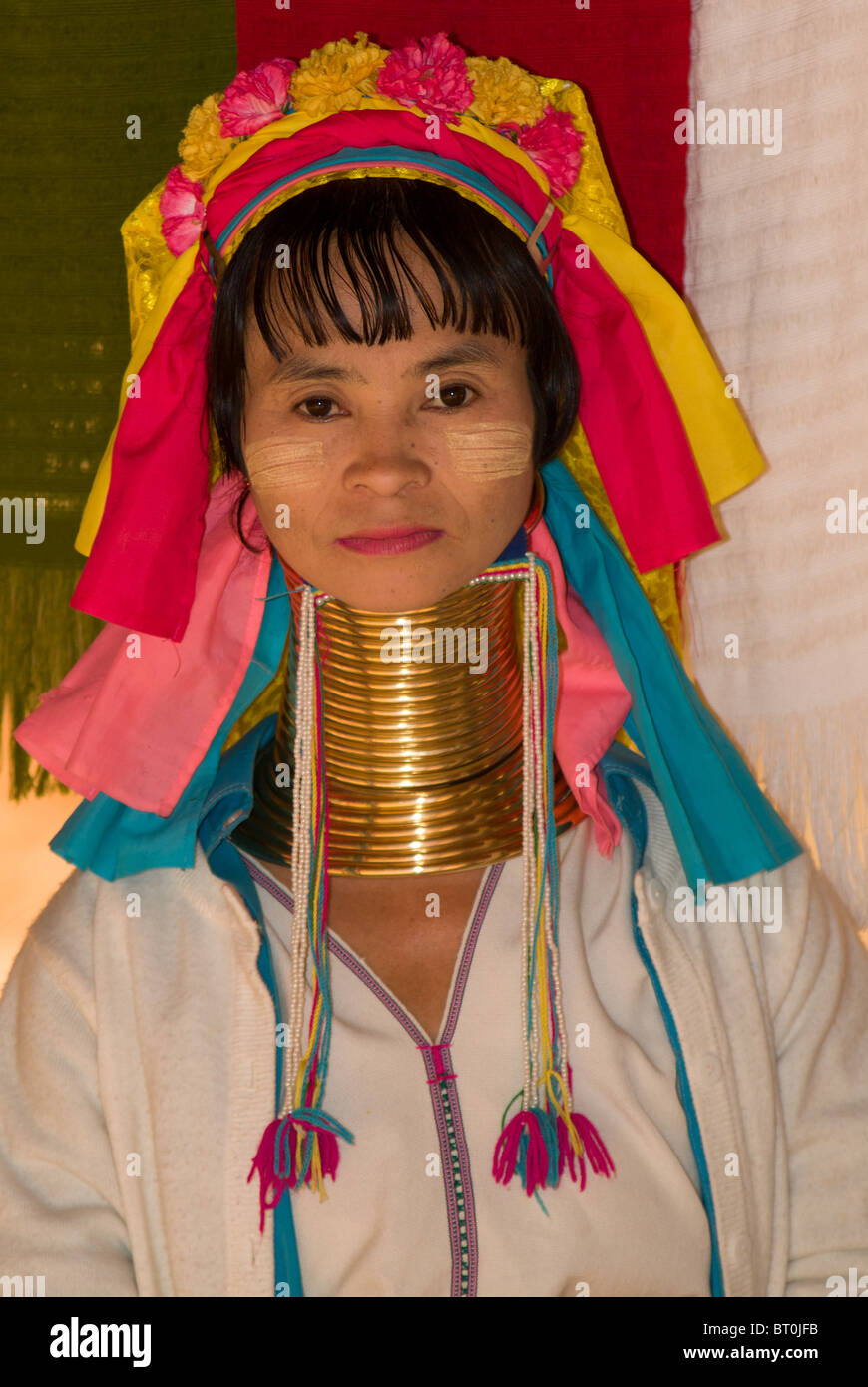 Lungo collo Donna, Thailandia del Nord Foto Stock