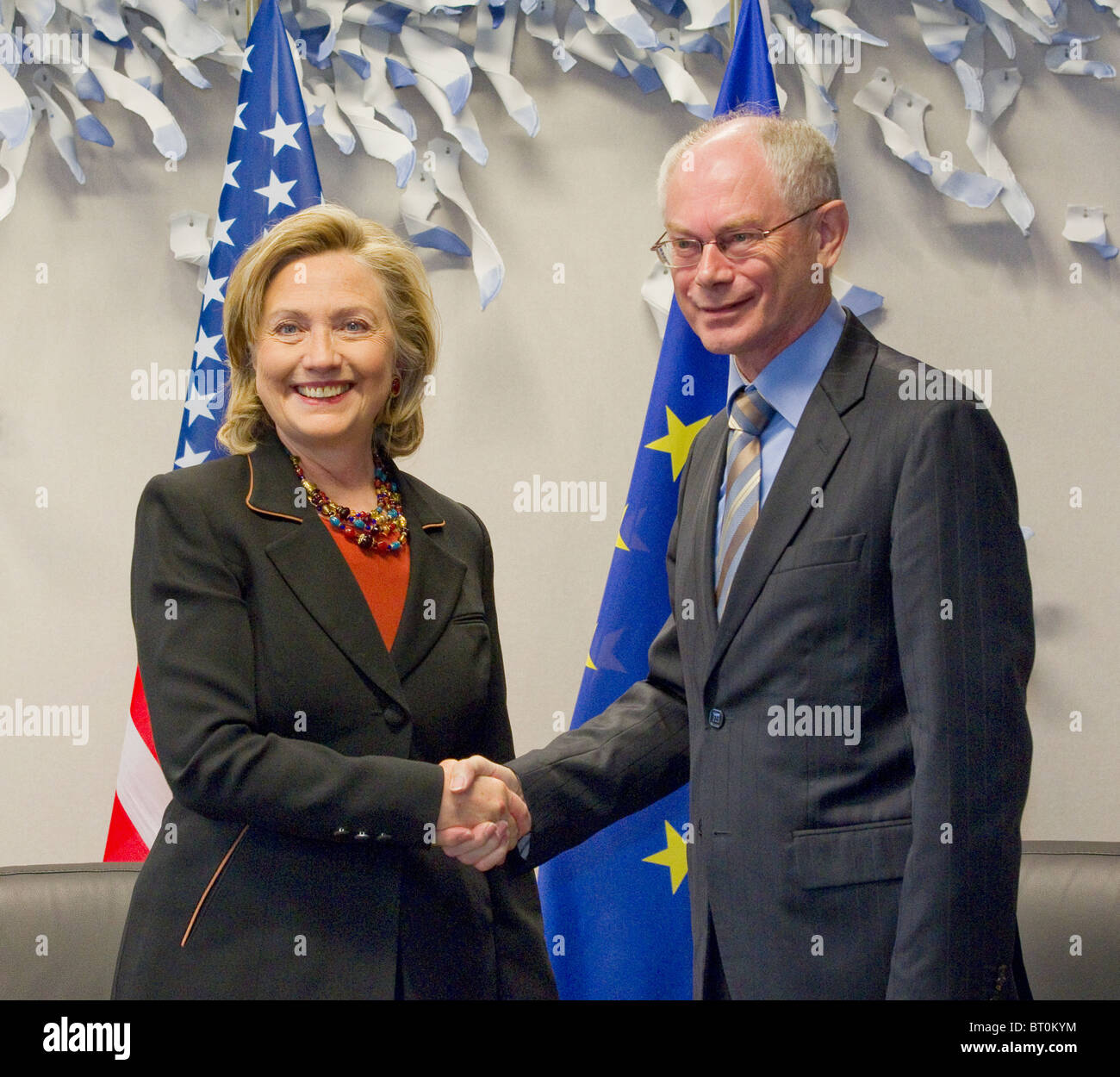 Il Segretario di Stato americano Hilary Clinton in visita a Presidente del Consiglio europeo Herman van Rompuy a Bruxelles il 14 ottobre 2010 Foto Stock