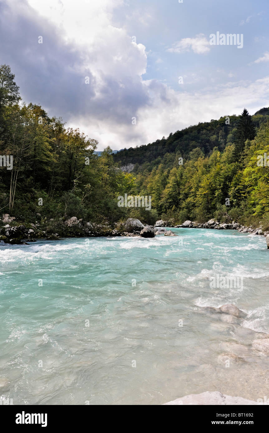 Soca river a Soca Valey, il Parco Nazionale del Triglav, sulle Alpi Giulie, Slovenia, Settembre 2010 Foto Stock
