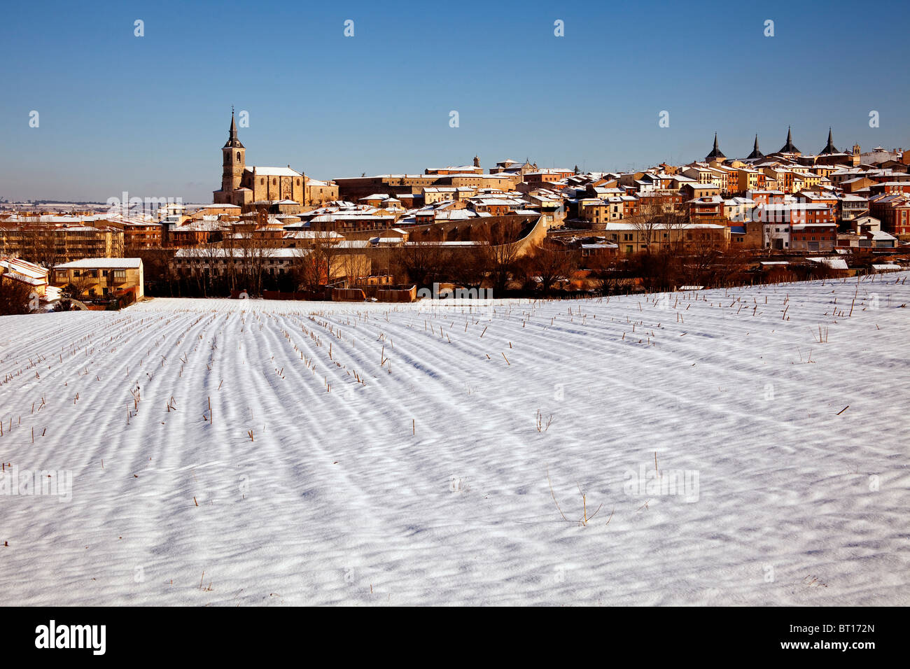 Paisaje nevado en Lerma Burgos Castilla León España paesaggio innevato spagna Foto Stock