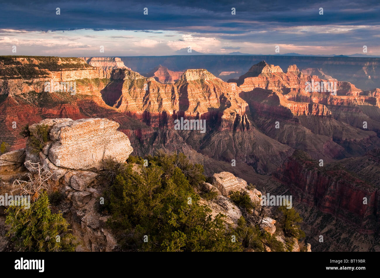 Tramonto a Bright Angel Point, Grand Canyon North Rim, Arizona, Stati Uniti d'America Foto Stock