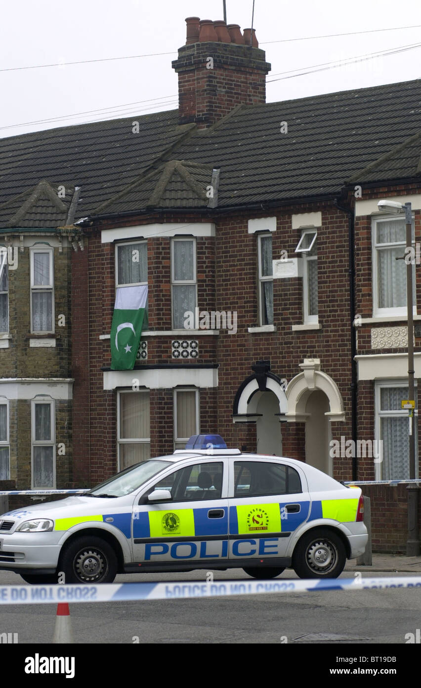 La polizia fissare una zona di Bedford dopo un attacco, Bedfordshire, Regno Unito Inghilterra Foto Stock