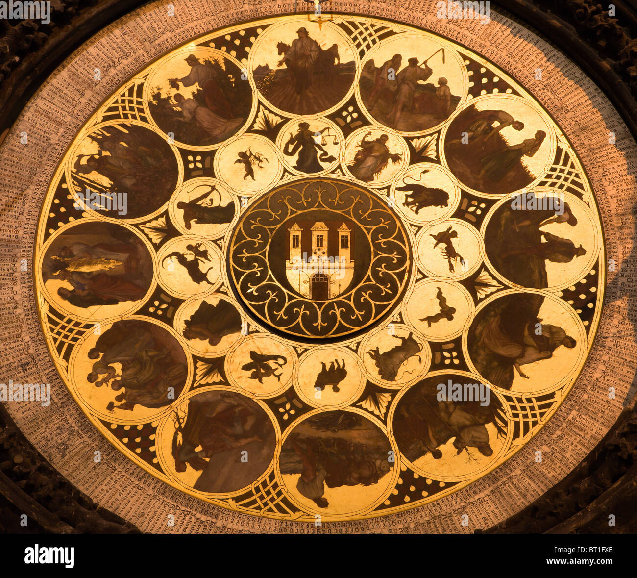 Praga - dettaglio della torre-orologio Foto Stock