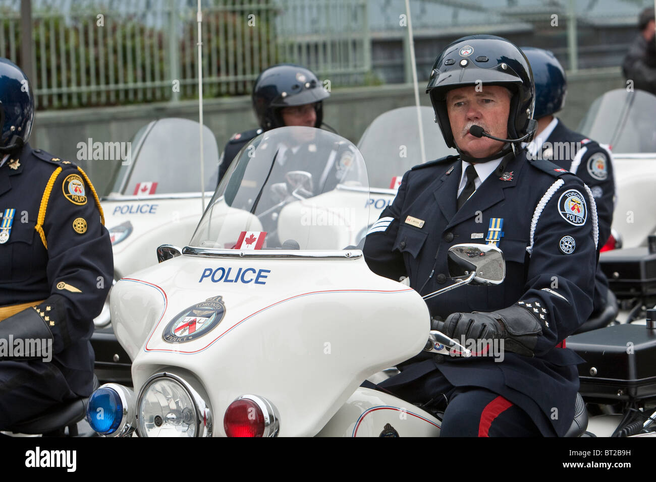 Toronto polizia moto è visto durante un controllo di polizia sfilata commemorativa in Ottawa domenica 26 settembre, 2010. Foto Stock