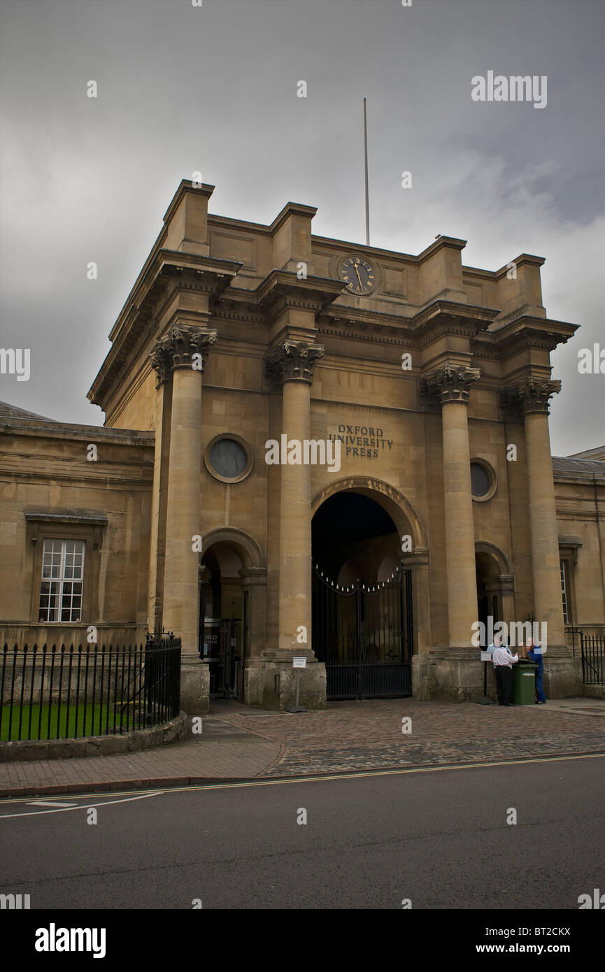 La facciata della Oxford University Press Oxford Inghilterra REGNO UNITO Foto Stock