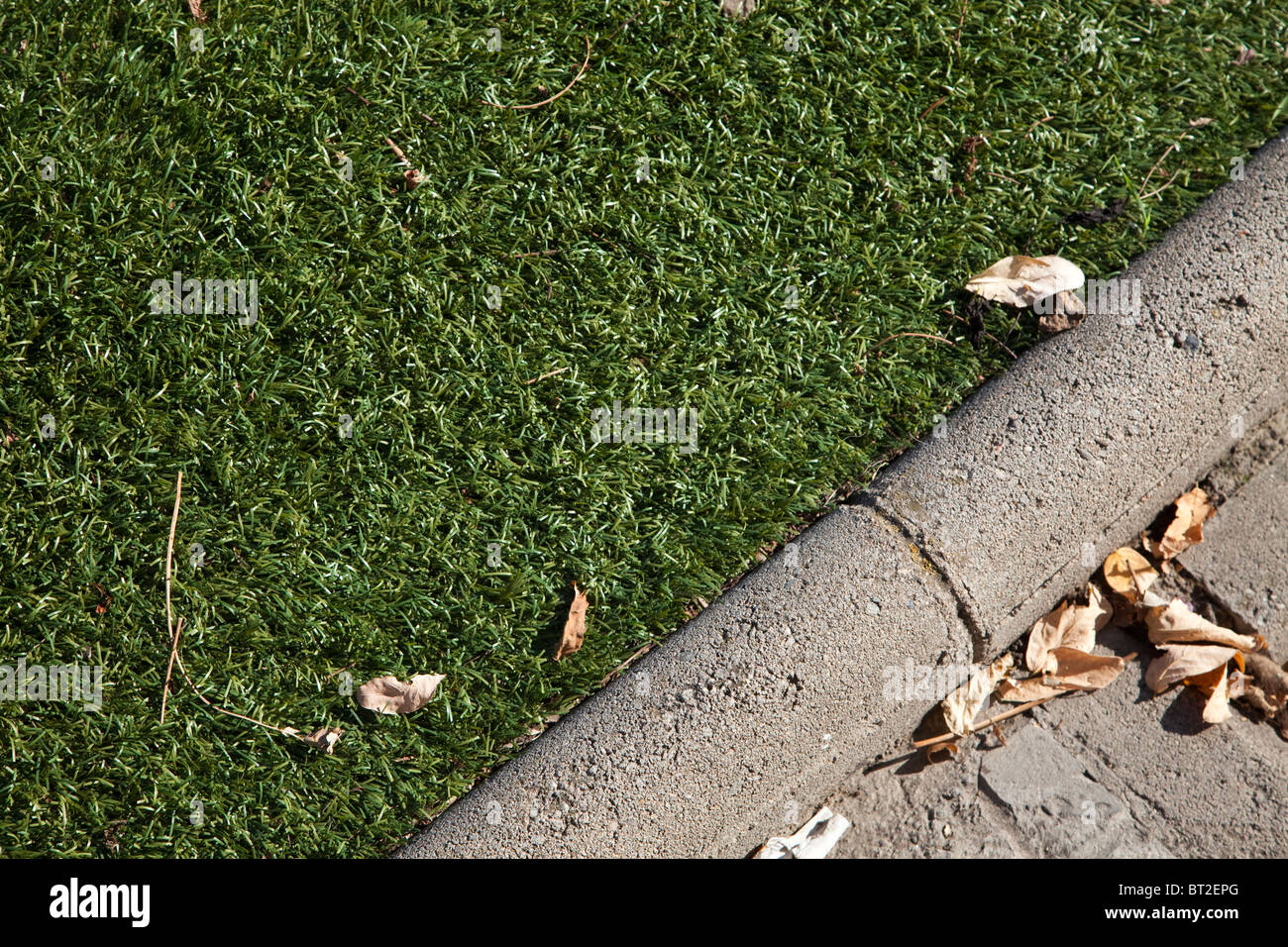 Di erba artificiale nel centro di Figueres Catalogna Spagna Foto Stock