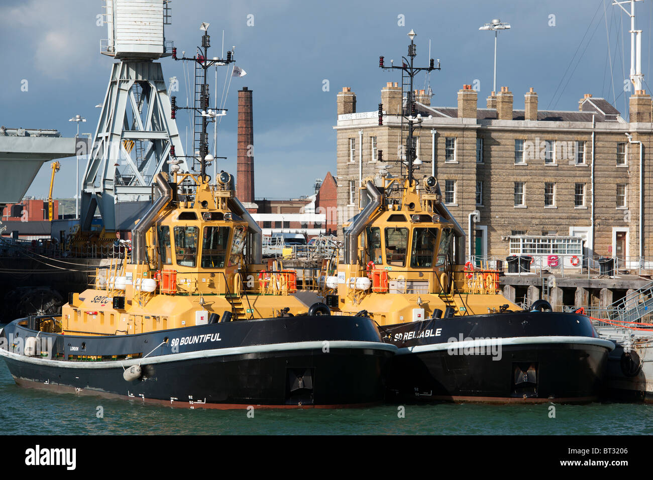 Nuovi rimorchiatori per il porto di Portsmouth Autorità, Portsmouth Dockyard, Portsmouth, Hampshire, Inghilterra, Regno Unito. Foto Stock