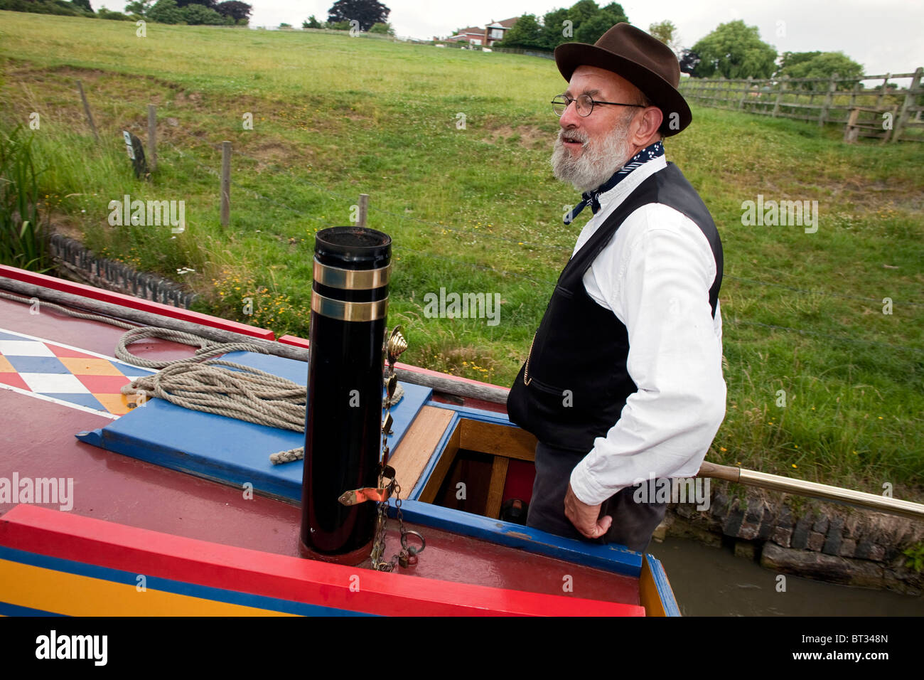 Narrowboats raccogliere nel cuore del Regno Unito il sistema di canale a Braunston per la Storica barca stretta e Canal Rally. DAVID MANSELL Foto Stock