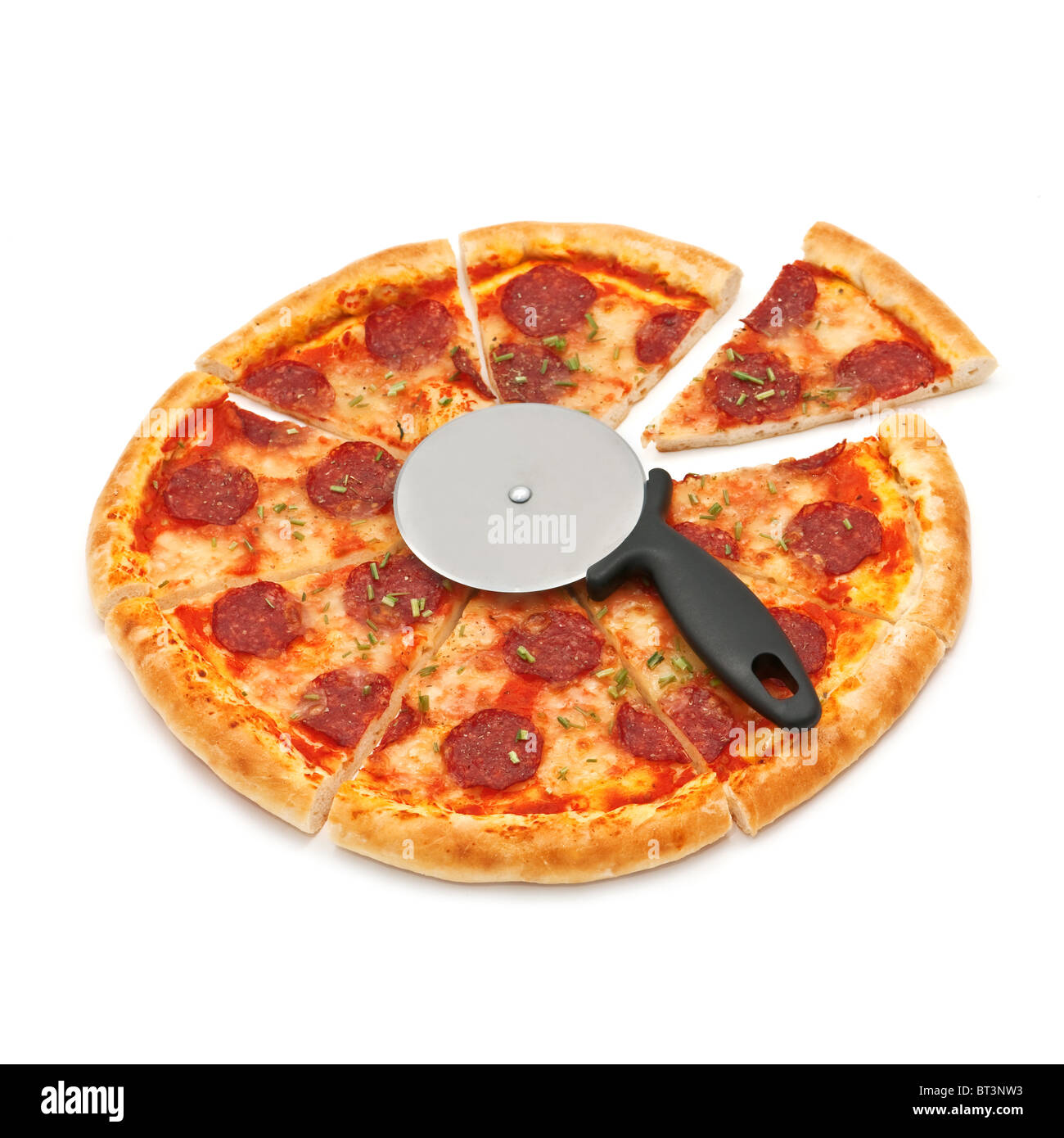Salame pizza isolato su bianco Foto Stock