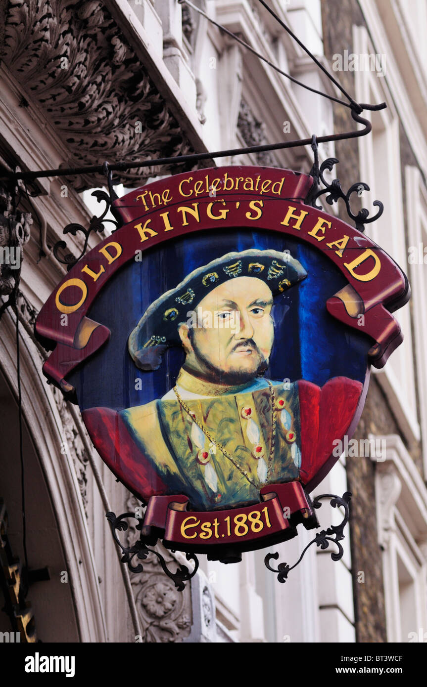 La celebre Old King's Head pub segno, Borough High Street, Southwark, Londra, Inghilterra, Regno Unito Foto Stock
