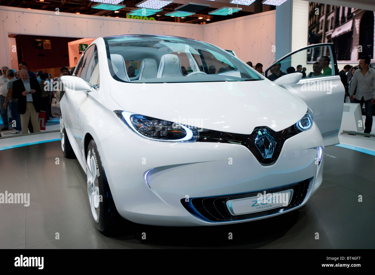 Elettrico di Renault Zoe auto sul display al Paris Motor Show 2010 Foto Stock