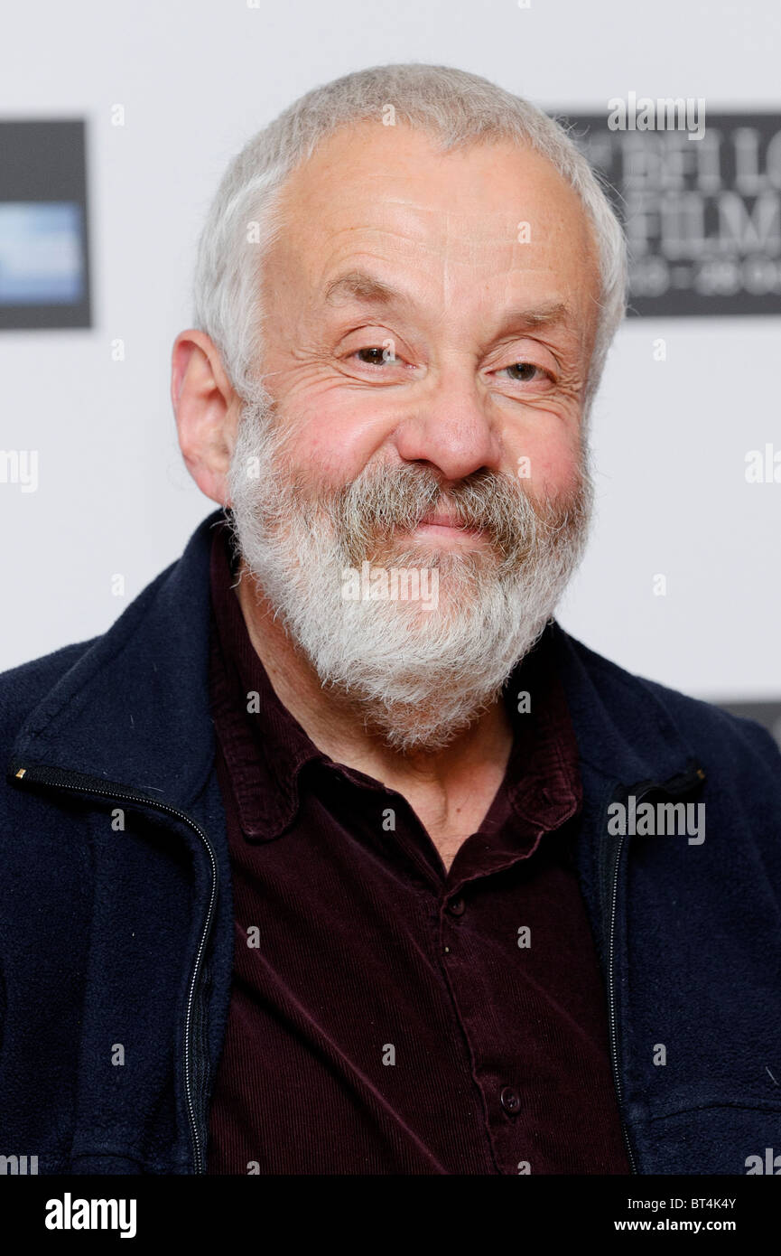 Mike Leigh assiste l'un altro anno photocall a VUE West End di Londra, 18 ottobre 2010. Foto Stock