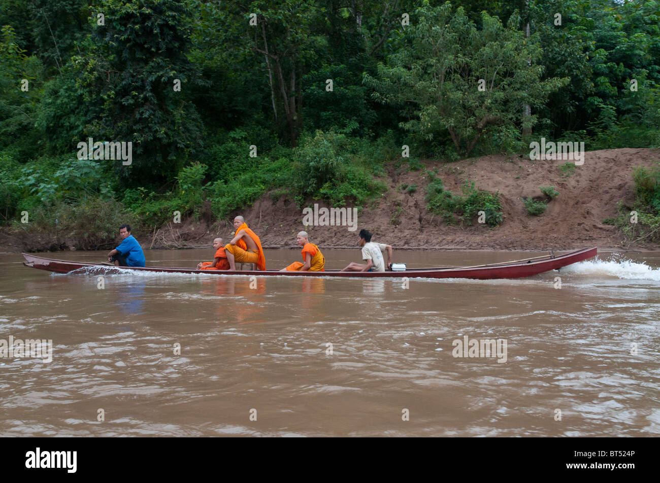 Coda gita in barca lungo il Nam Tha da Fiume a Paksa a Na Lae. Nord del Laos Foto Stock