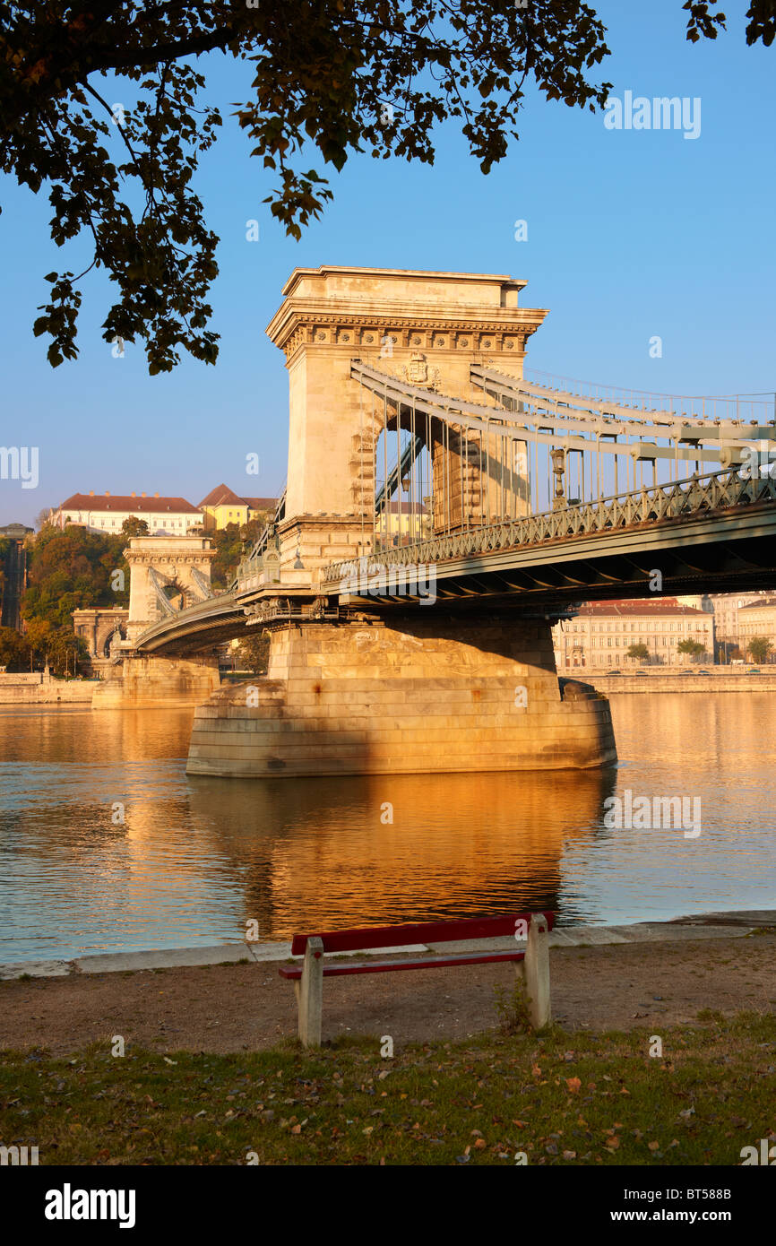 Szecheni Lanchid ( Ponte Catena ). Sospensione ponte sul Danubio tra Buda e Pest. Budapest Ungheria Foto Stock