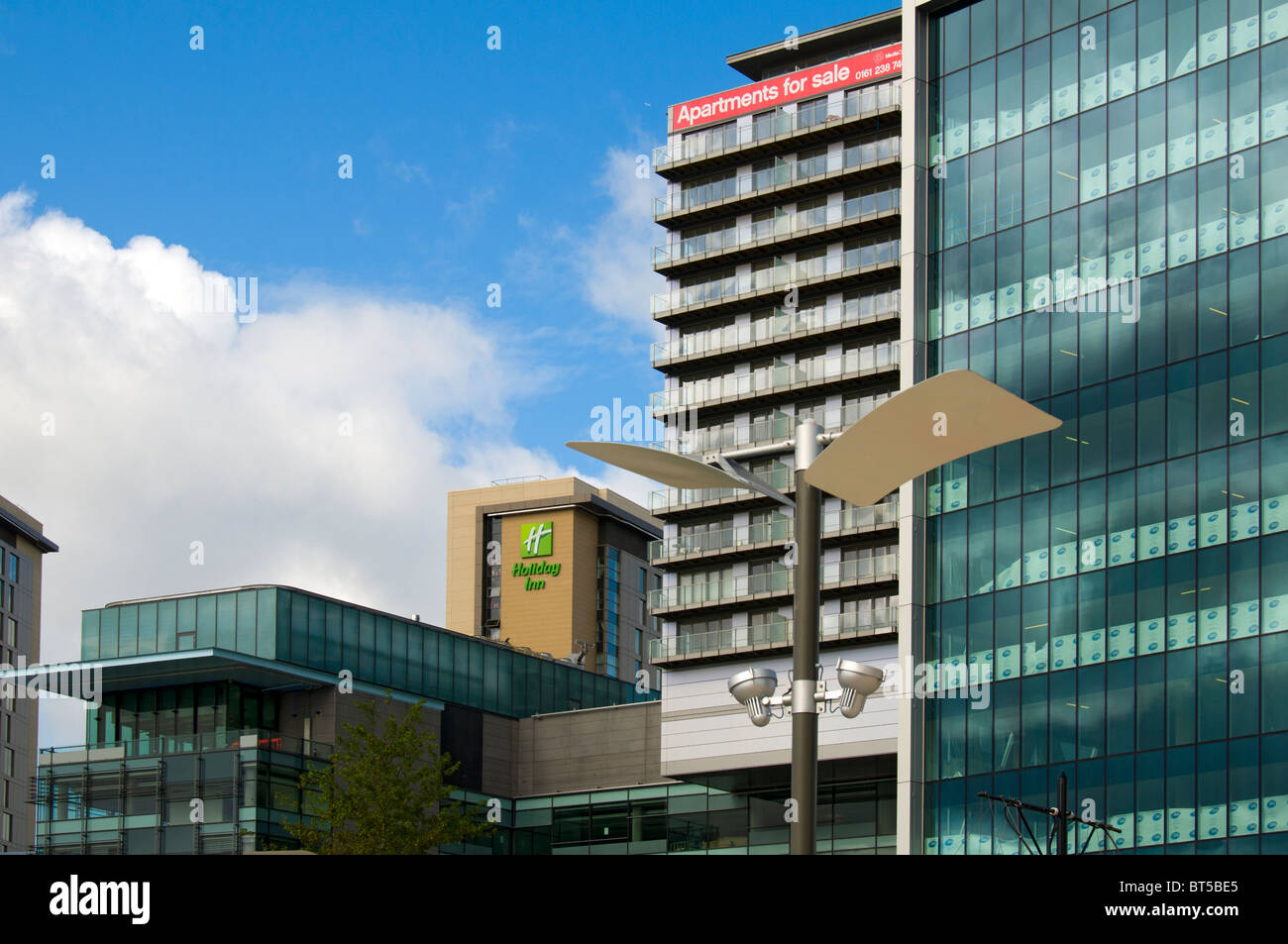 Gli uffici e gli appartamenti del complesso MediaCityUK a Salford Quays, Manchester, Regno Unito Foto Stock