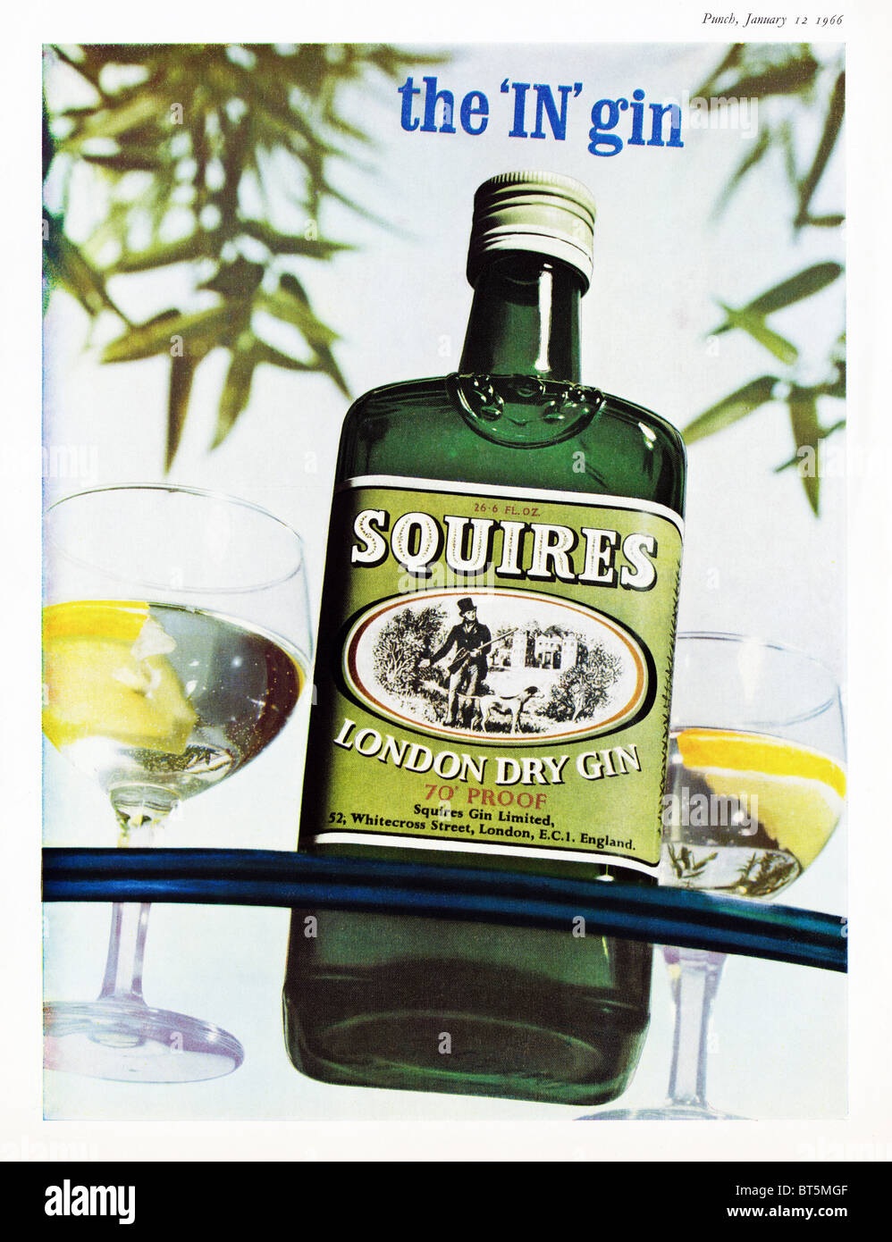 Pubblicità per Squires Dry Gin rivista datata 12 gennaio 1966 Foto Stock