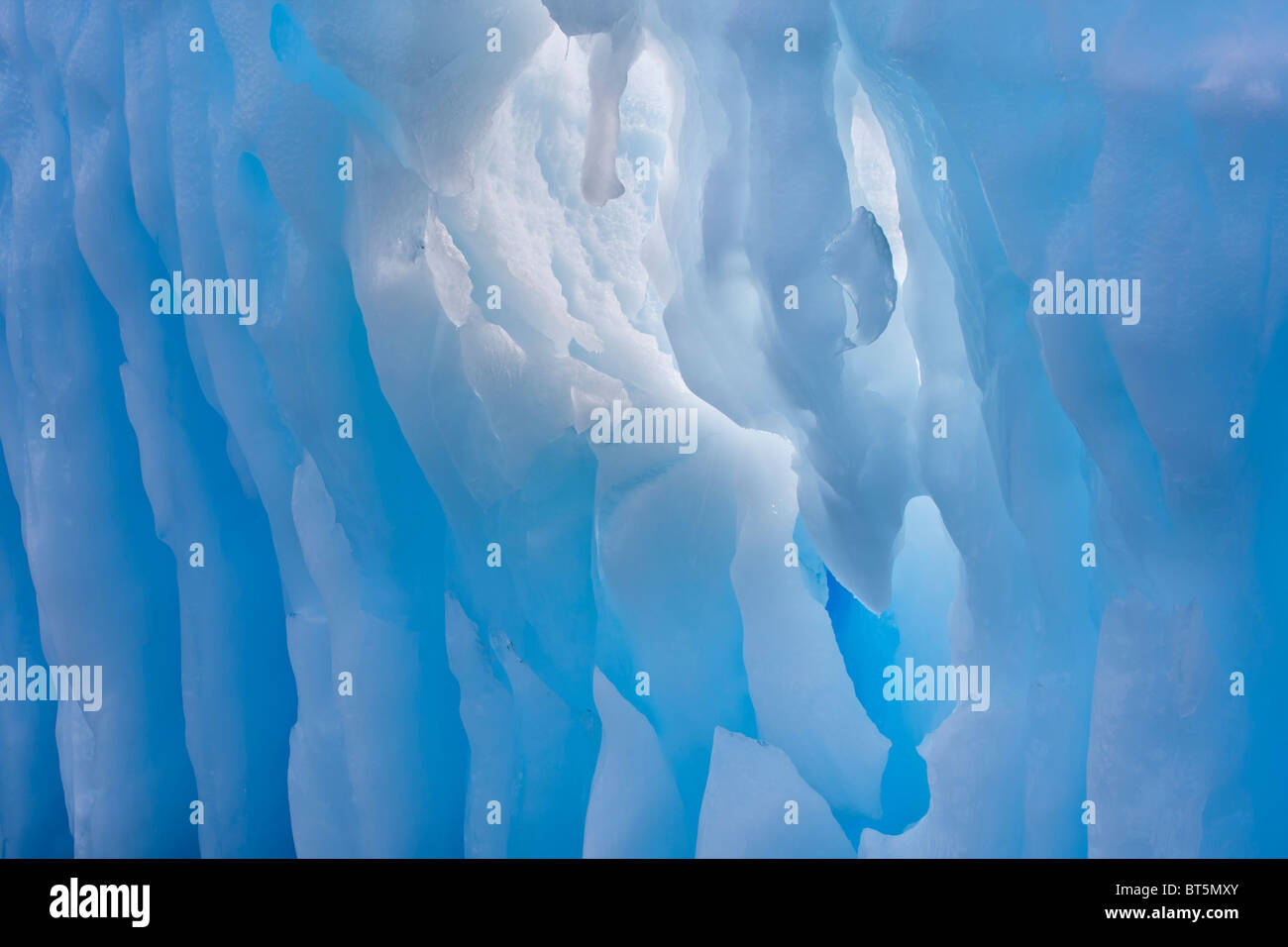 Iceberg vicino al diavolo Isola, lato nordest della penisola antartica. Foto Stock