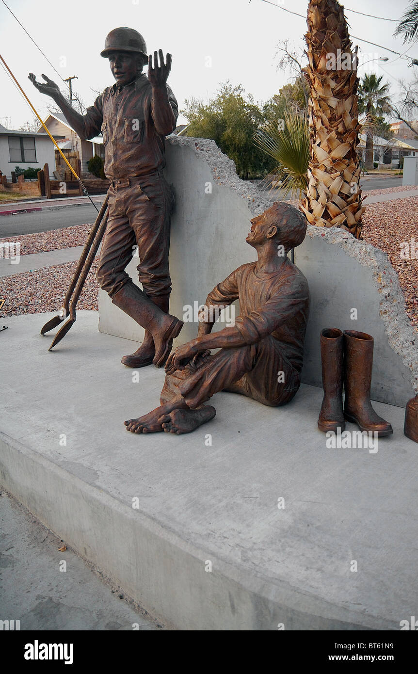 Le statue raffiguranti la Diga di Hoover lavoratori, nel centro di Boulder City Foto Stock