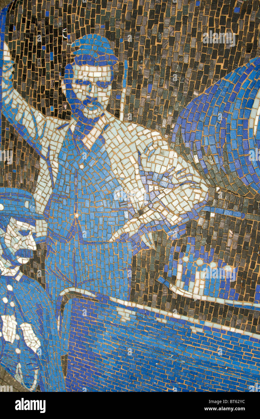 Mosaico di arte pubblica di artigianato lavoratore immigrato Australia emisfero sud australiano del sud est Oceania Nuovo Galles del Sud Australia Foto Stock