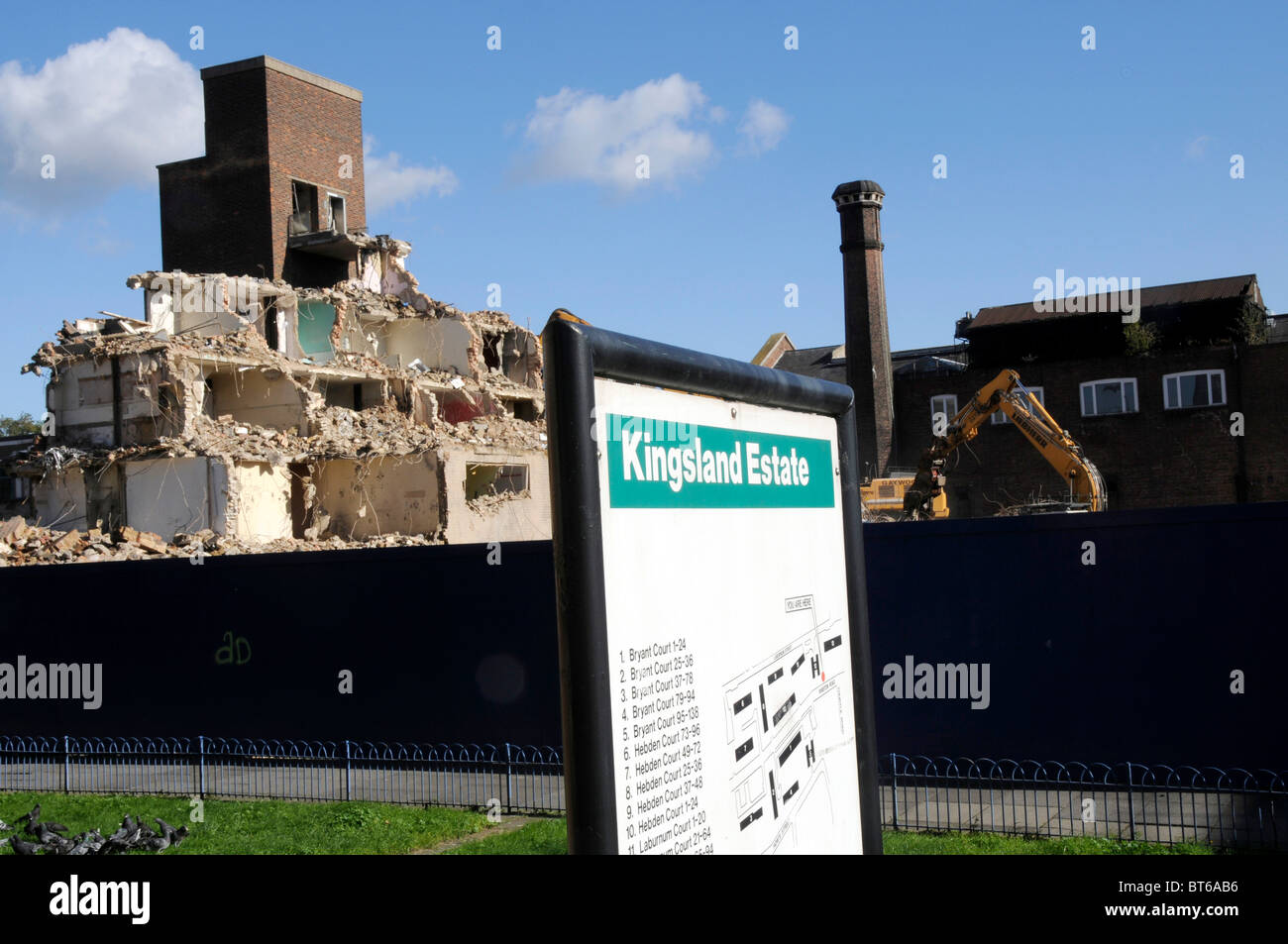 Regno Unito la demolizione di un alloggiamento del consiglio estate in Hackney ricostruita da edificio privato azienda,Londra Foto Stock