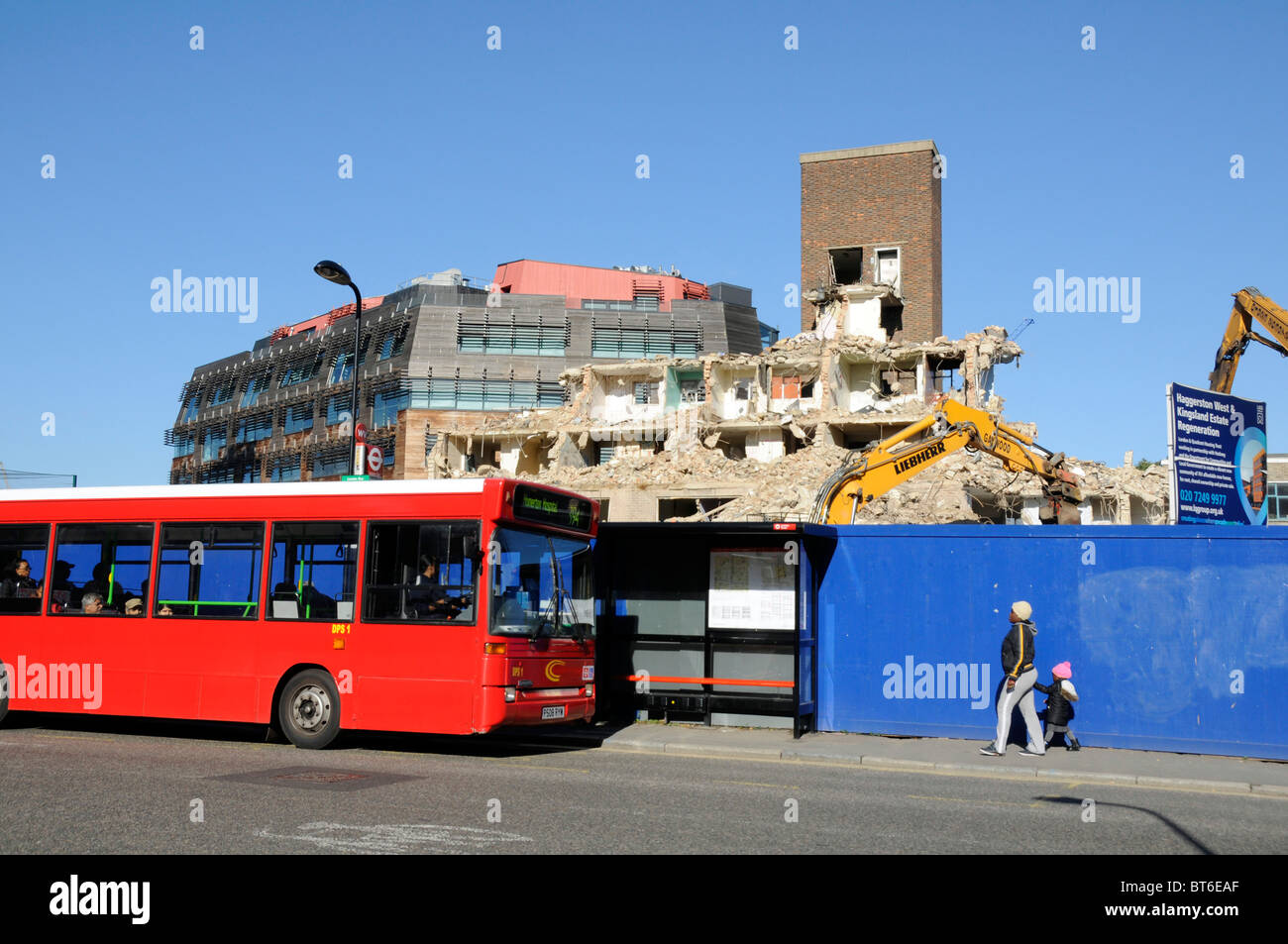 Regno Unito la demolizione di un alloggiamento del consiglio estate in Hackney ricostruita da edificio privato azienda,Londra Foto Stock