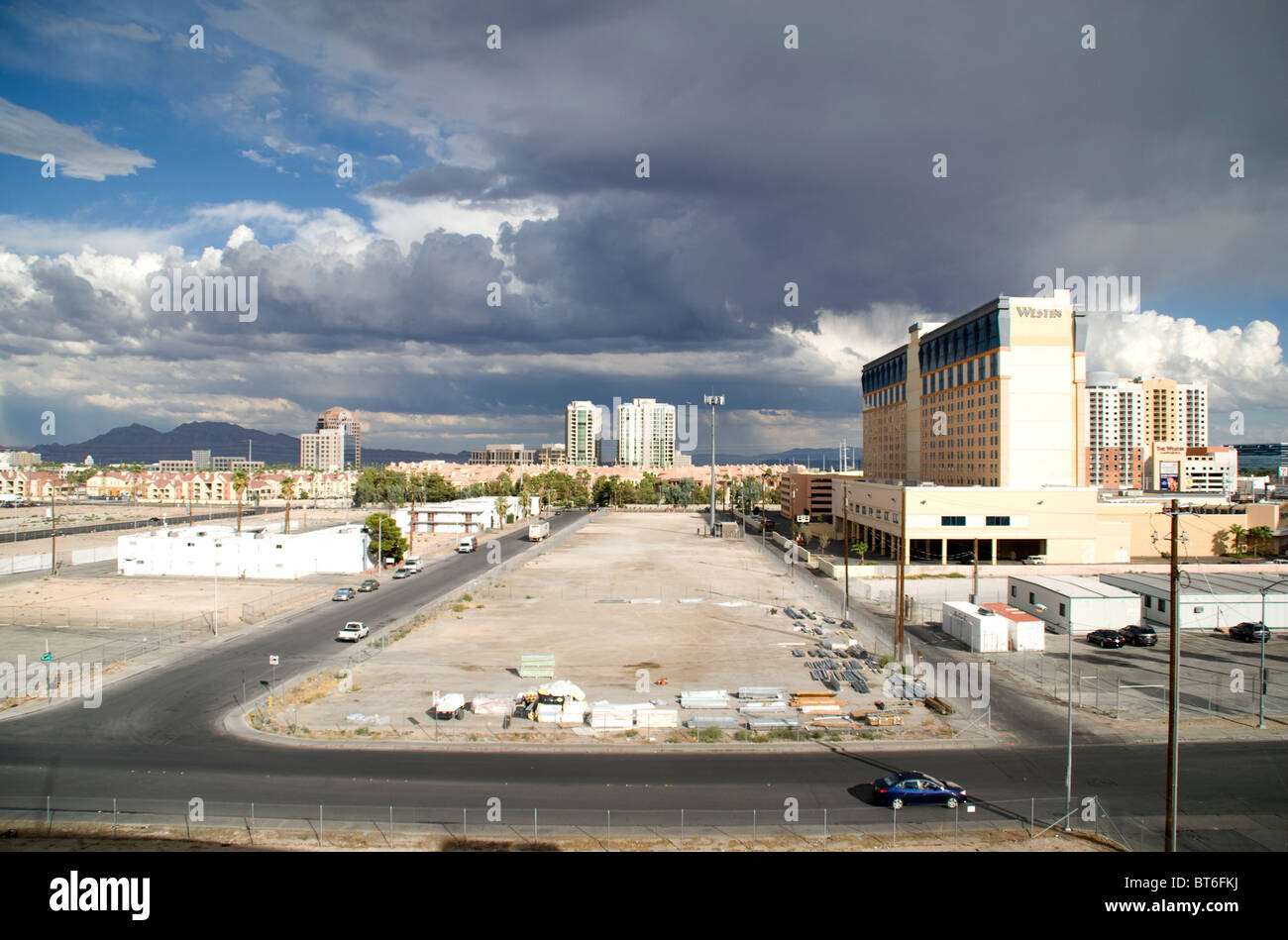 Affacciato su Hotel Westin, parcheggi e Audrie Street, Las Vegas, Nevada, Stati Uniti Foto Stock