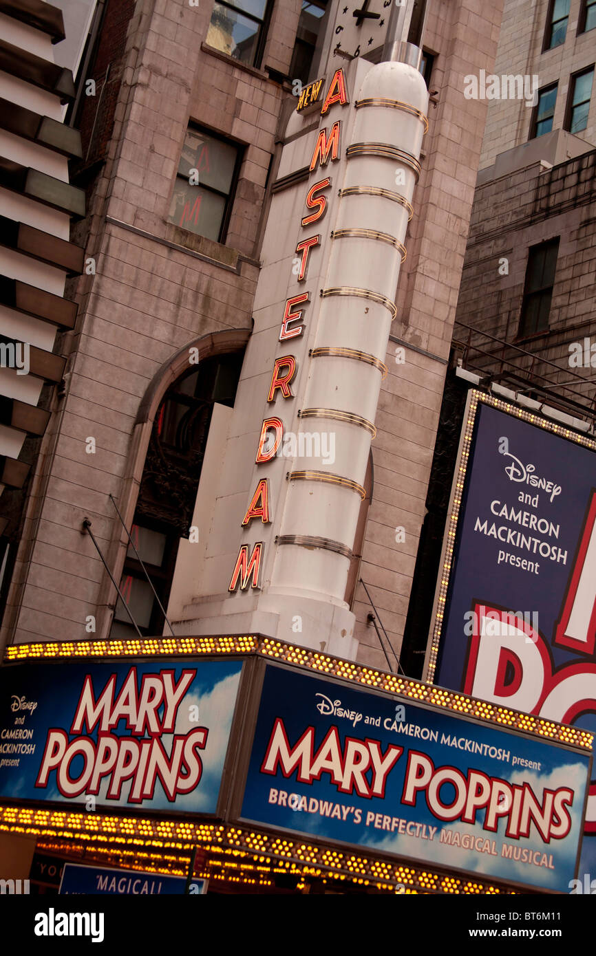 Mary Poppins teatro tendone, New Amsterdam Theater, Times Square, 42nd Street, NYC Foto Stock