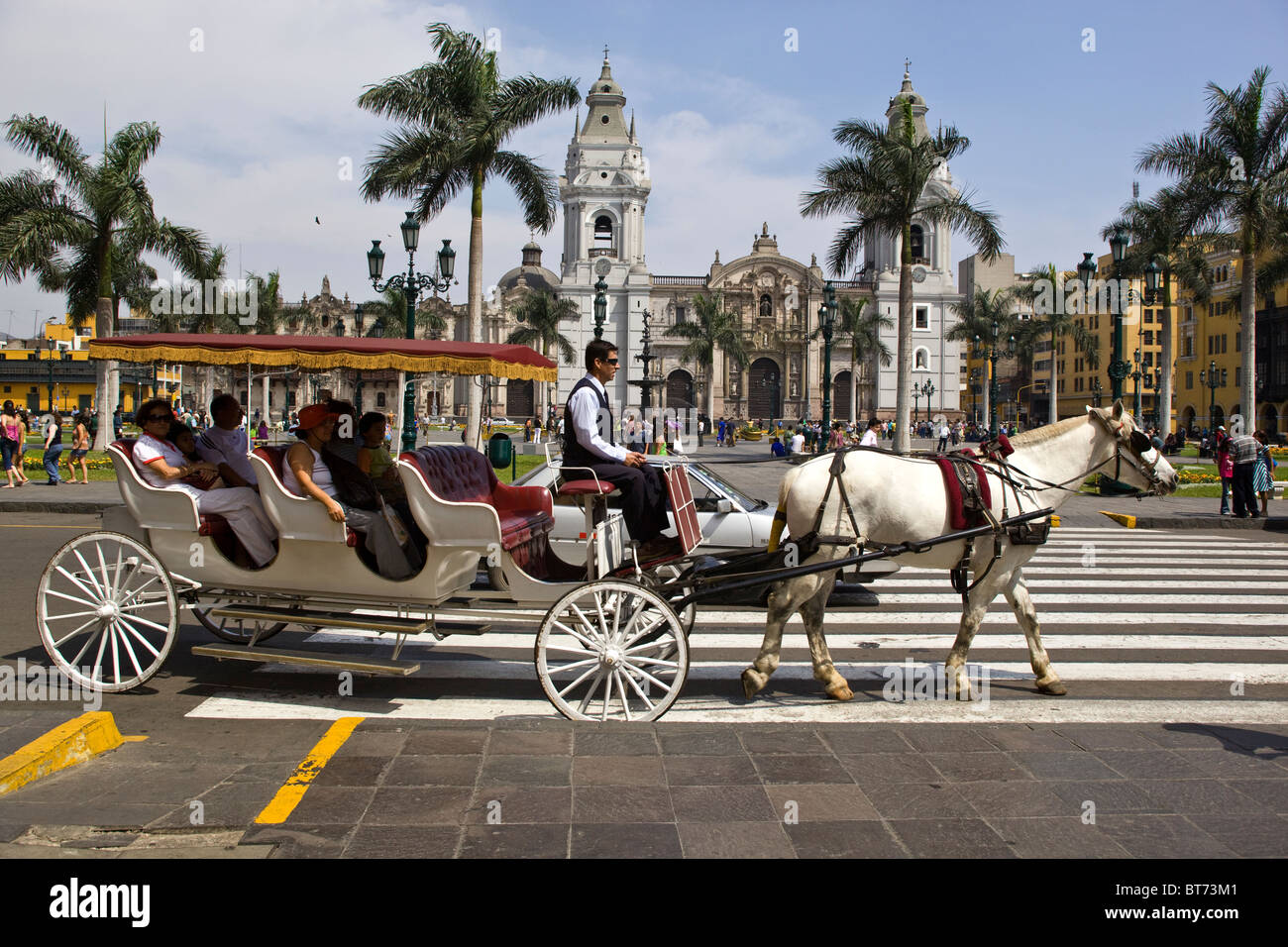 Cavallo e Carrozza Plaza de Armas Lima Peru Foto Stock
