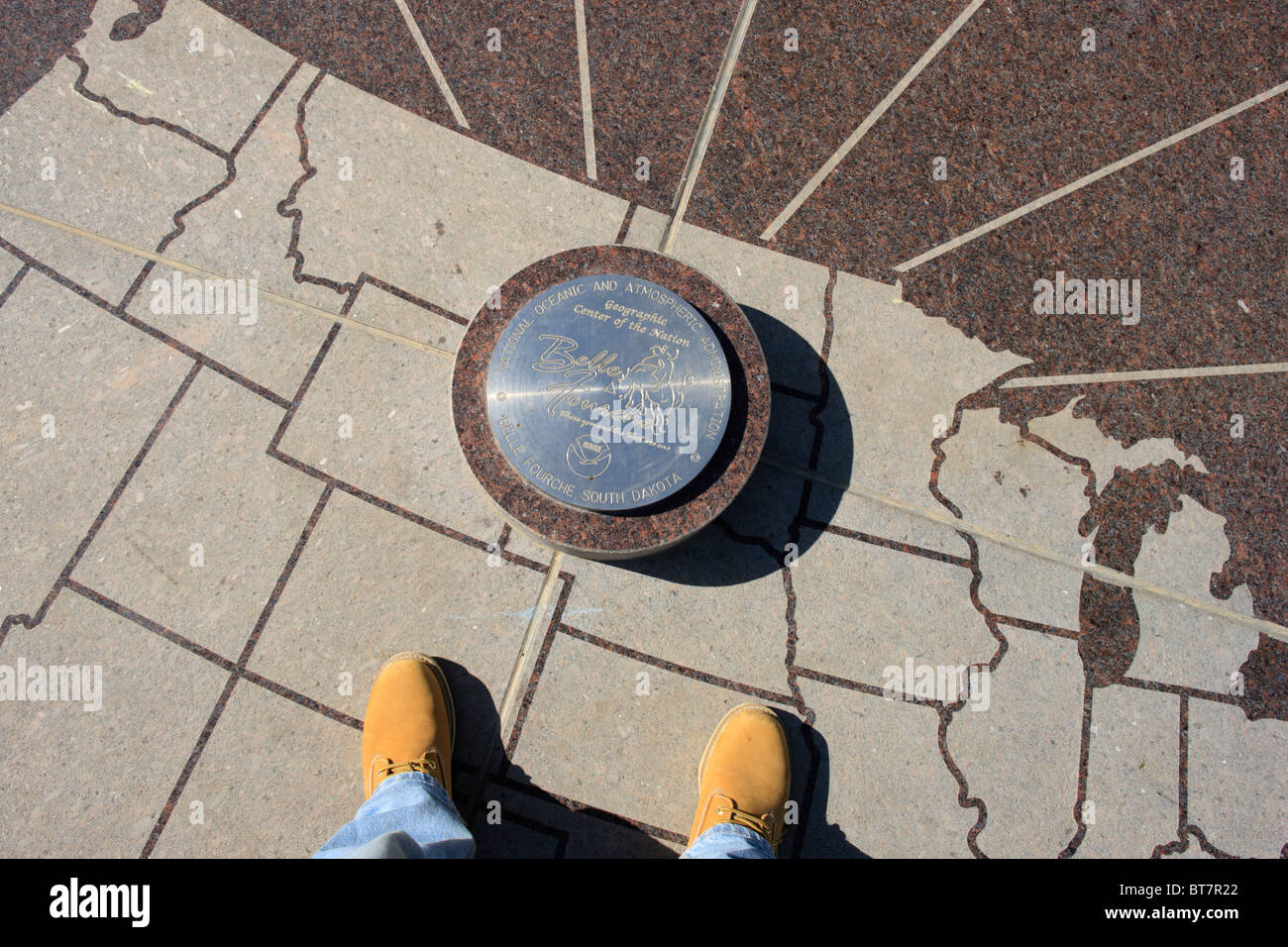 Marcatore di sondaggio in Belle Fourche, South Dakota indicandola come centro geografico degli Stati Uniti. Foto Stock