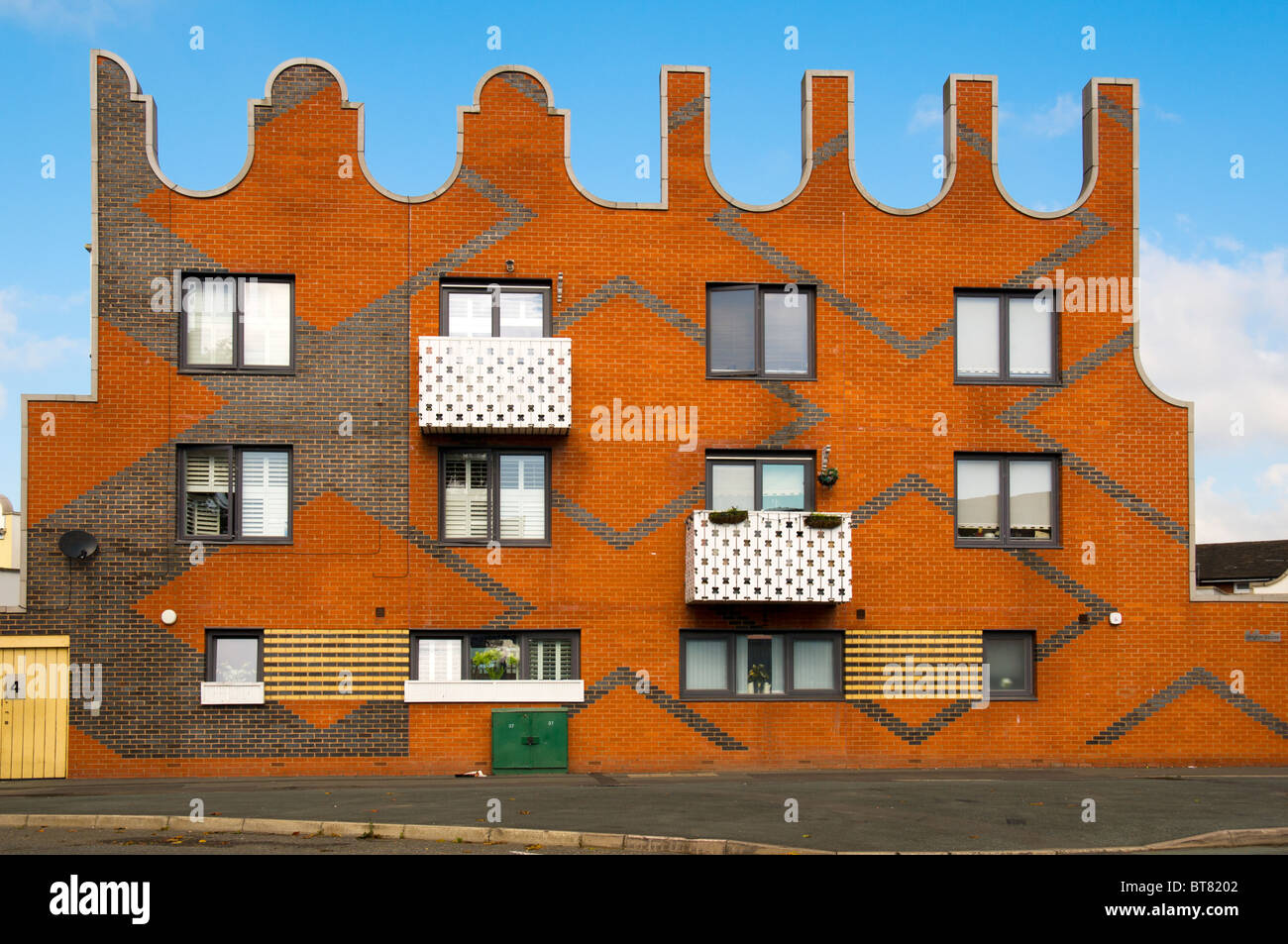 Sviluppo di alloggi sociali a Islington Square, progettato da FAT, New Islington, Ancoats, Manchester, Inghilterra, Regno Unito Foto Stock