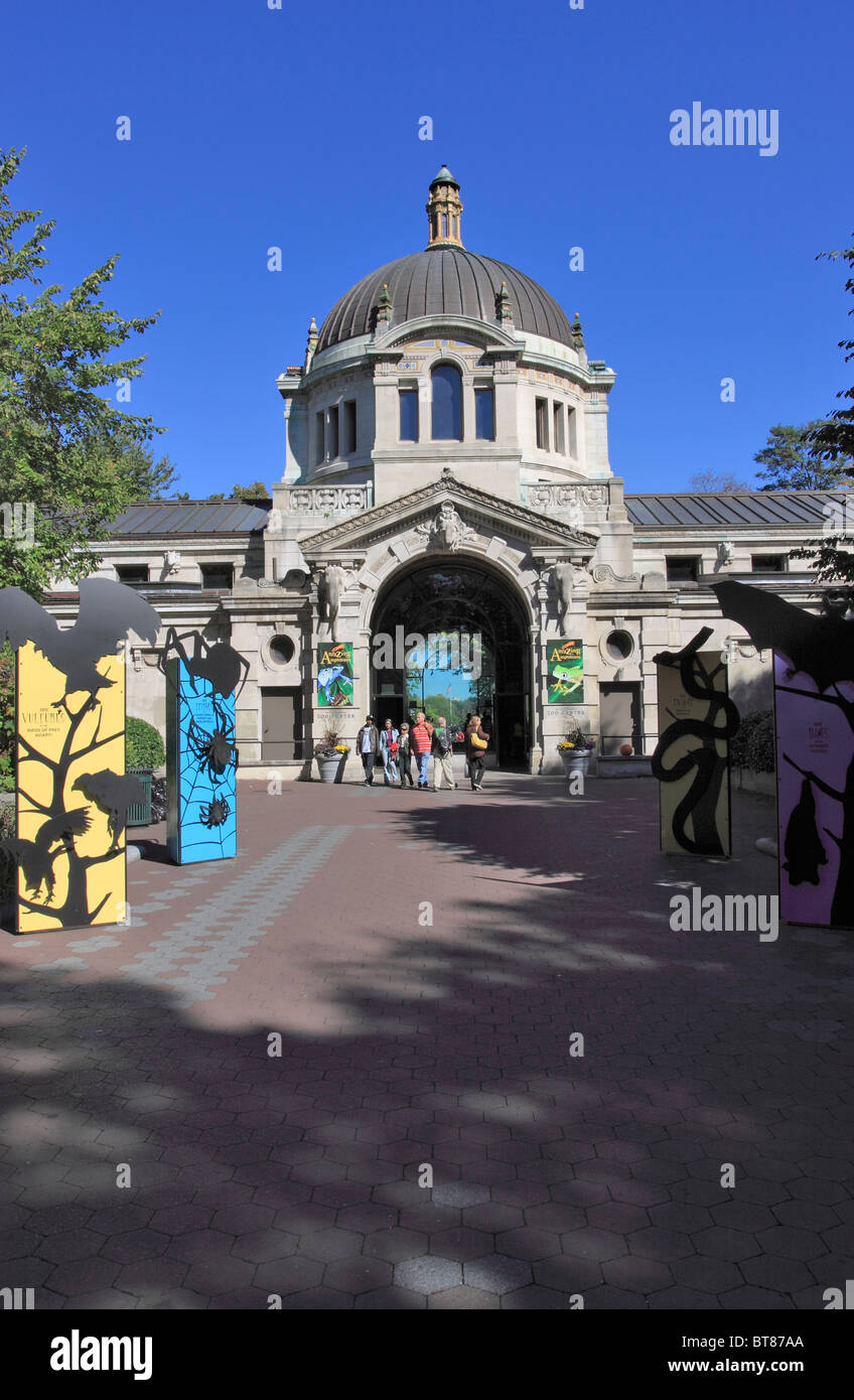 Il centro dello Zoo costruzione presso il centro del Bronx Zoo di New York City Foto Stock