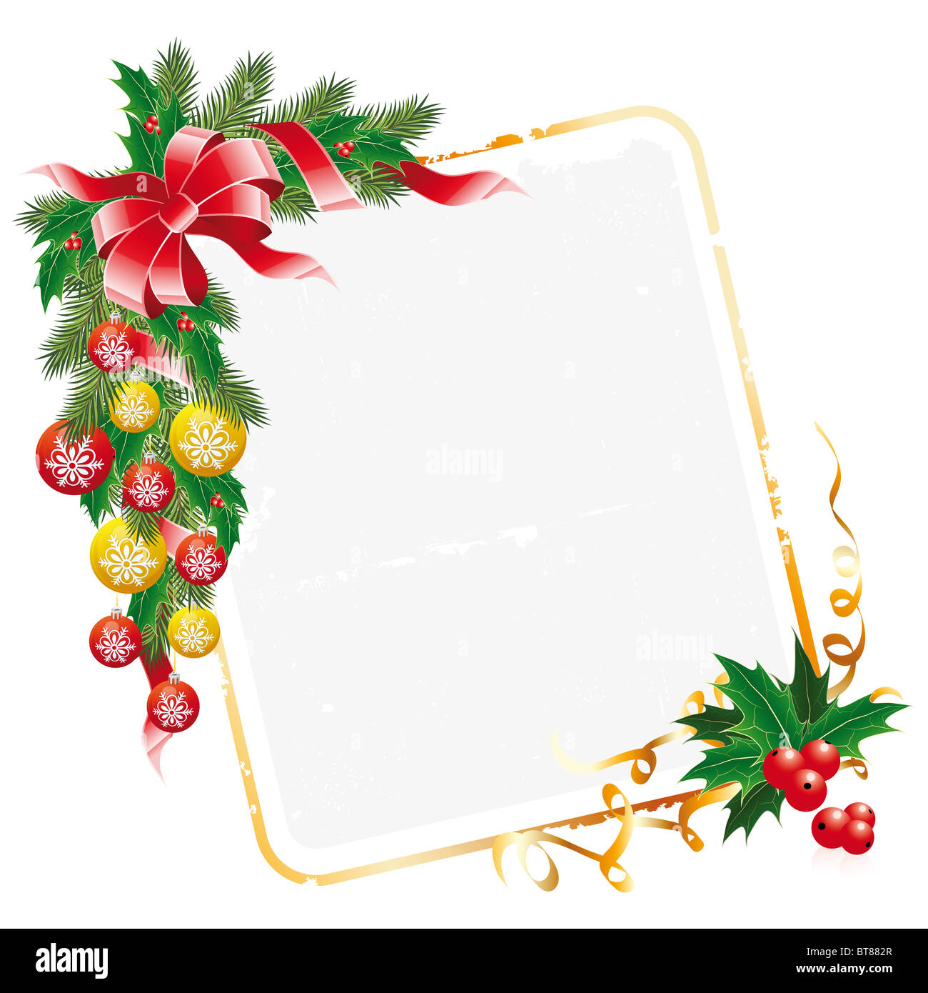 Lettera di Natale decorato con una ghirlanda di vischio abete e sfere Foto Stock