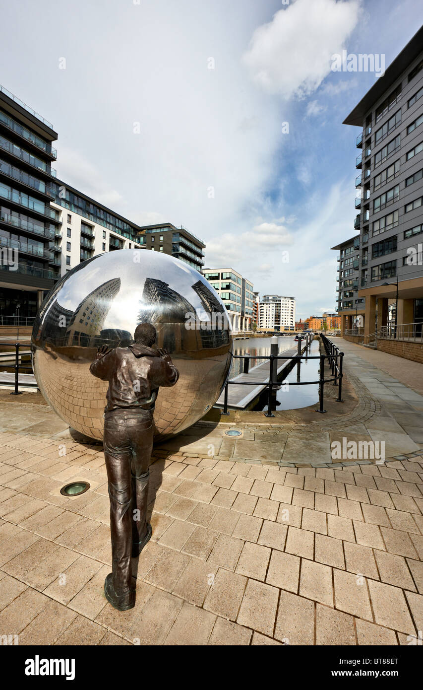 La scultura al Clarence Dock, Leeds, West Yorkshire Foto Stock