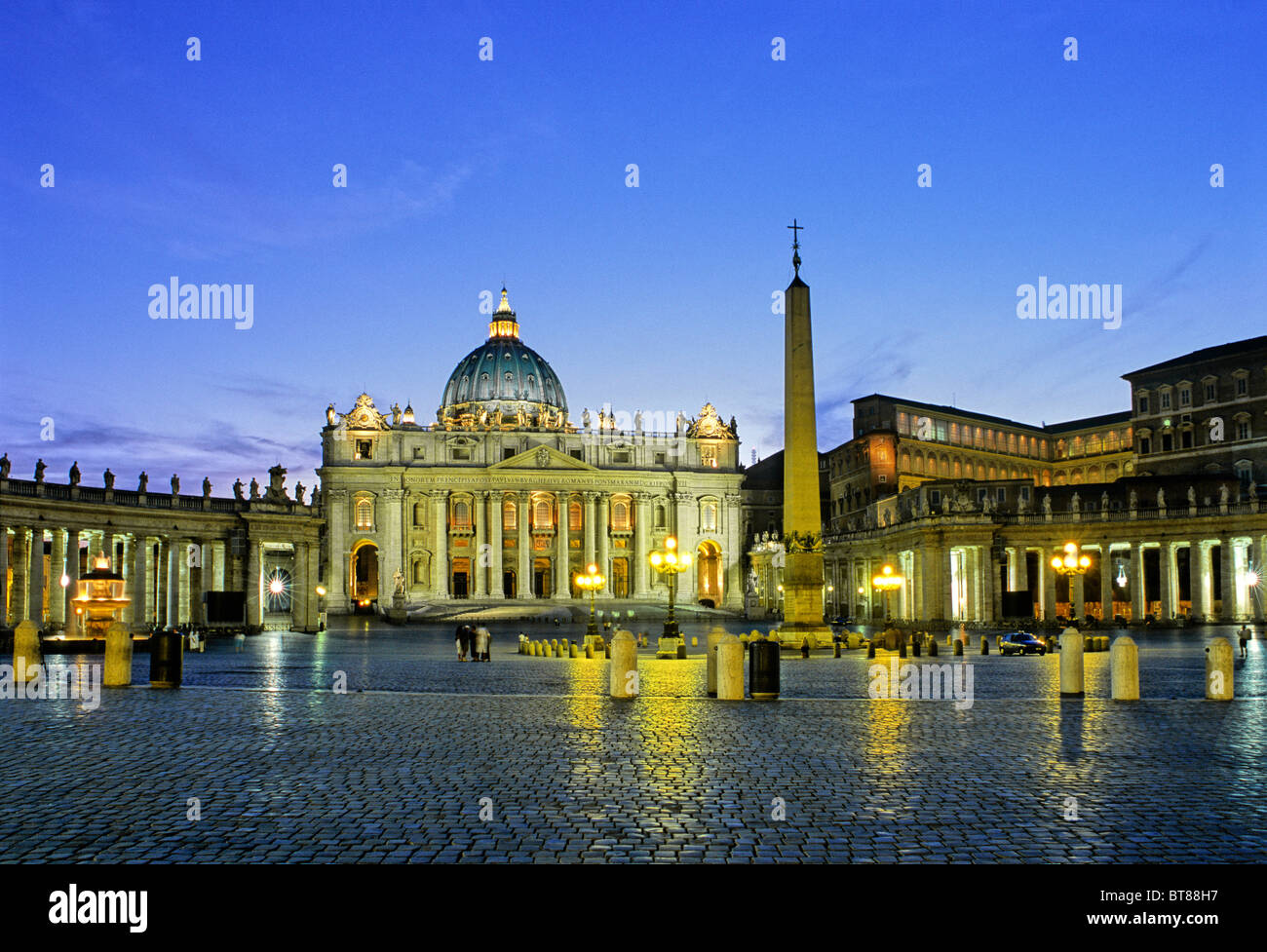 La Basilica di San Pietro, Basilica di San Pietro, obelisco, Palazzi