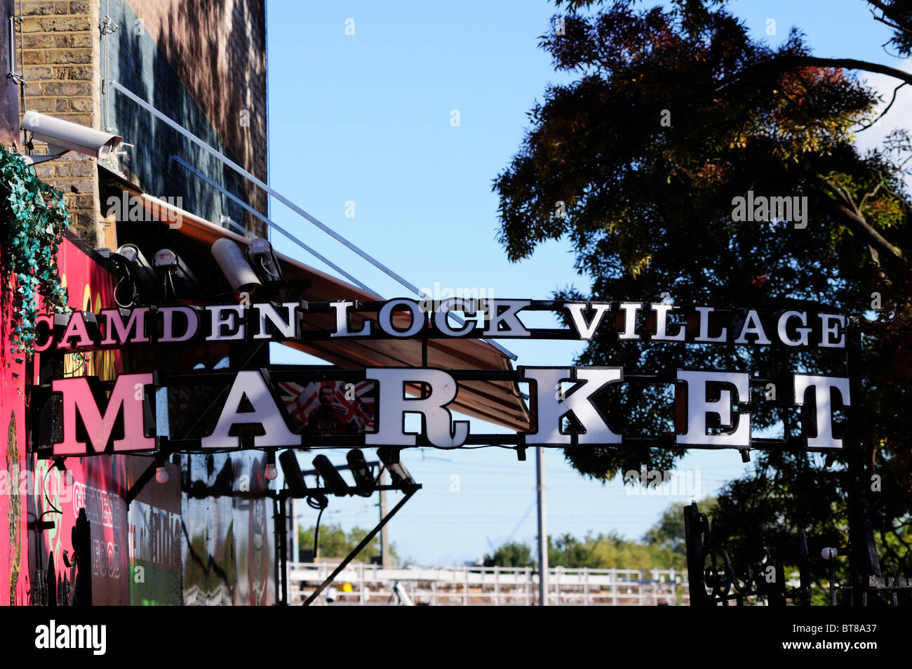 Camden Lock Village market segno, Camden Town, Lodon, England, Regno Unito Foto Stock