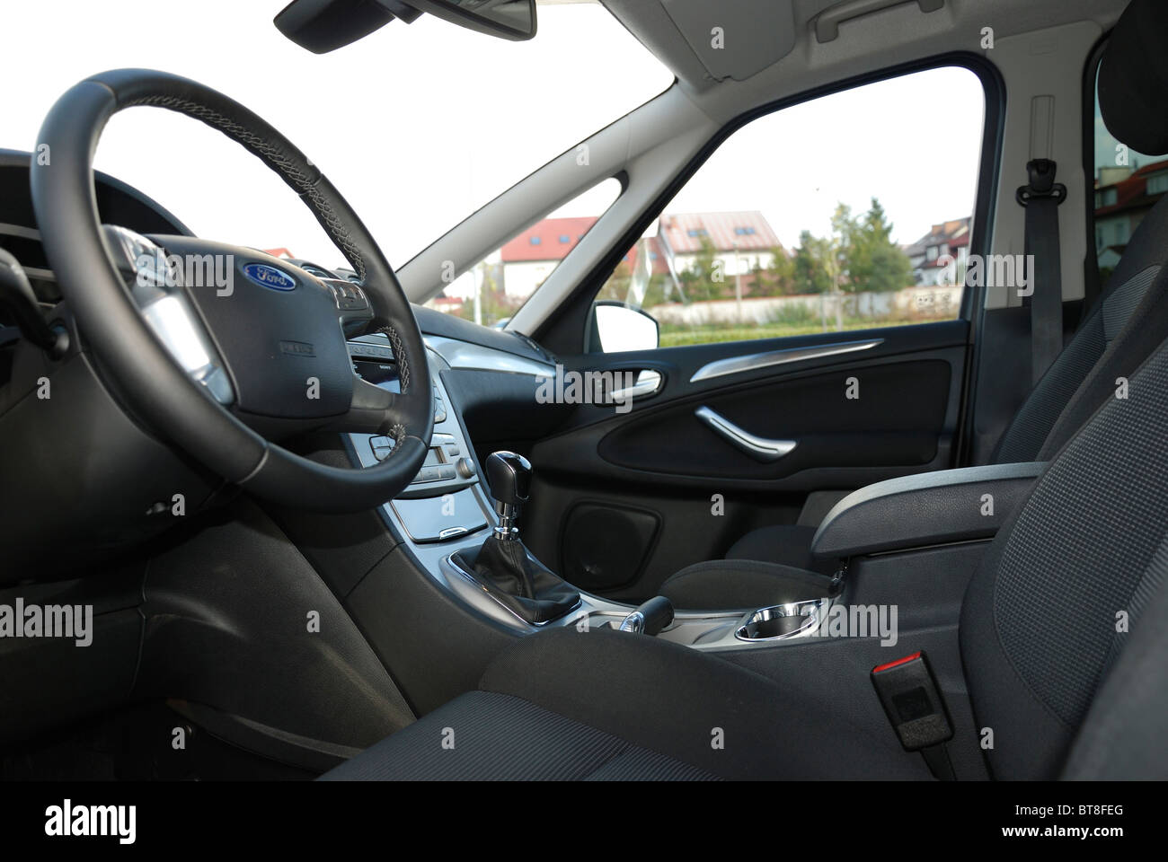 Ford S-MAX 2.0 TDCI - 2006 - nero metallizzato - cinque porte (5D) - Popolare tedesco MPV (minivan) - cabina, interno Foto Stock