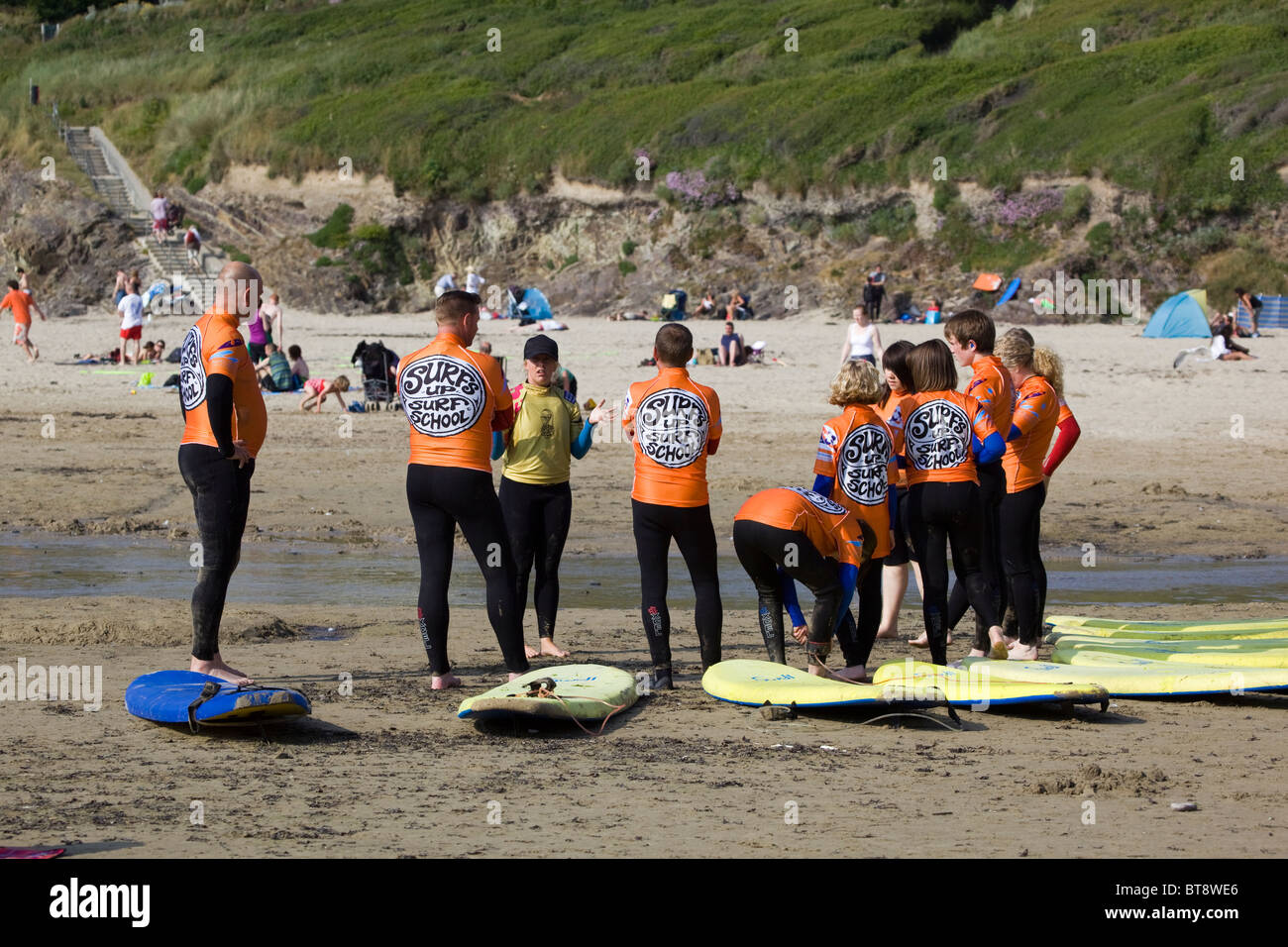 Scuola di Surf Portreath Cornwall Inghilterra REGNO UNITO Foto Stock