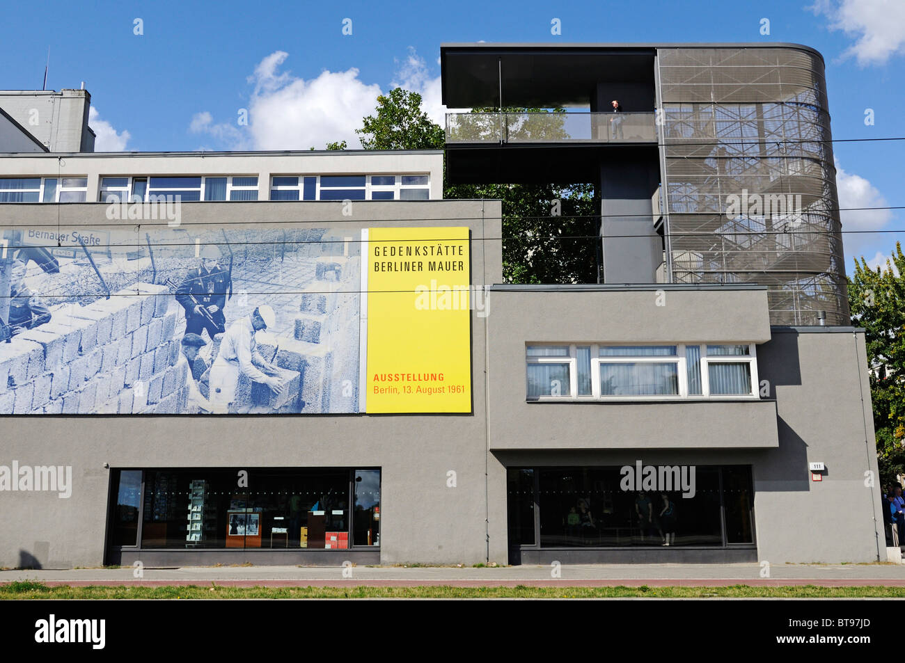Dokumentationszentrum Berliner Mauer, muro di Berlino Centro di documentazione, il Memoriale del Muro di Berlino, Kreuzberg, Germania, Europa Foto Stock