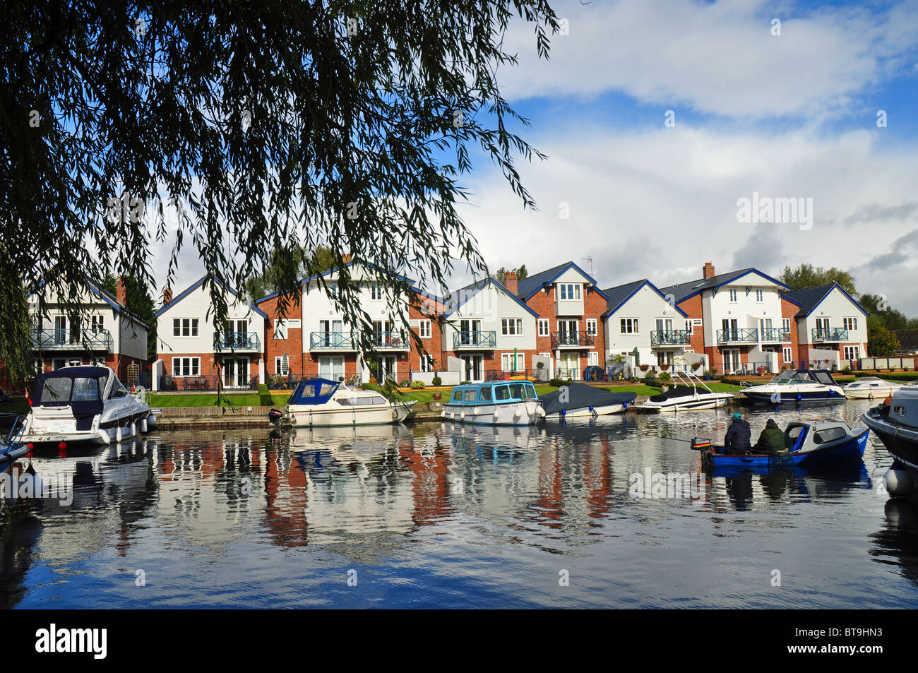 Loddon, Norfolk: Riverside lo sviluppo di proprietà Foto Stock