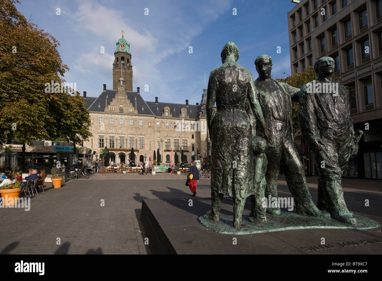 Sterker Dorrstait statue, Stadhuis, municipio, Rotterdam South Holland Olanda, Paesi Bassi, Europa Foto Stock