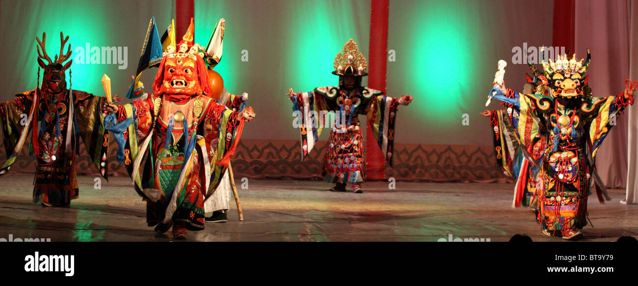 I balli tradizionali e canzoni e ad Ulaan Baatar, Mongolia Foto Stock