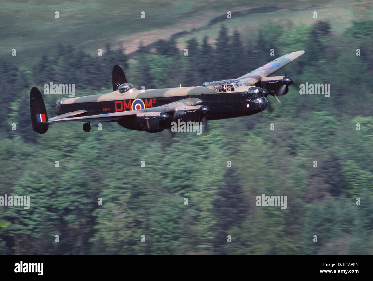 Avro Lancaster bombardiere. Ladybower flypast Foto Stock