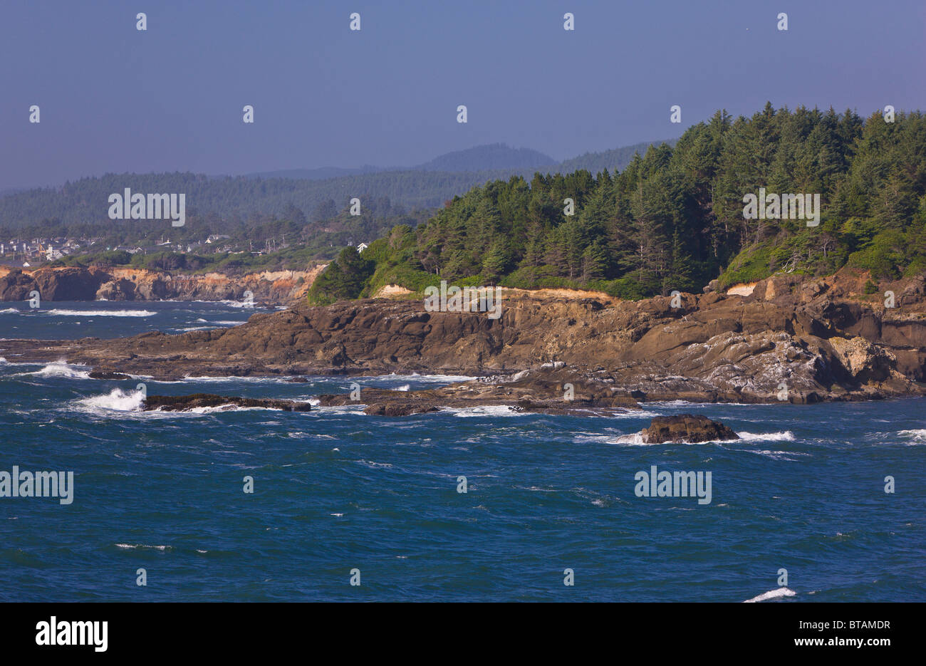 DEPOE BAY, OREGON, Stati Uniti d'America - Robusta Oregon Coast vicino alla baia di caldaia. Foto Stock